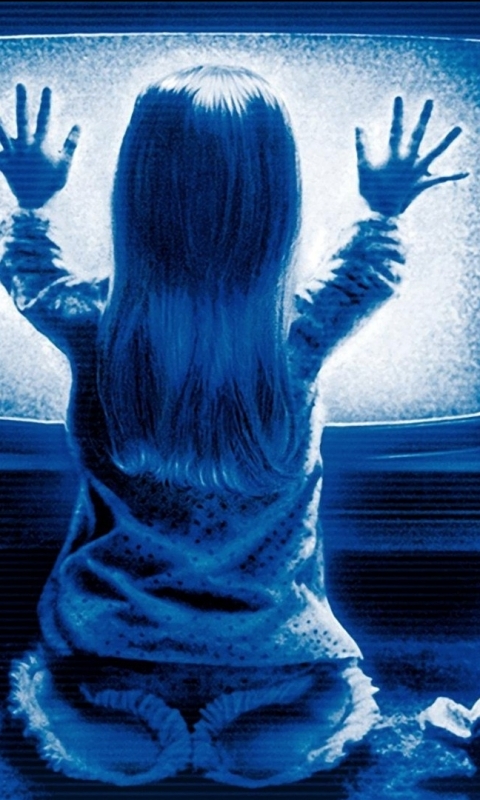 1203750 télécharger le fond d'écran film, poltergeist (1982), horreur, bleu, effrayant, angoissant, halloween, petite fille, ours en peluche, esprit frappeur, sinistre, terrifiant, films - économiseurs d'écran et images gratuitement
