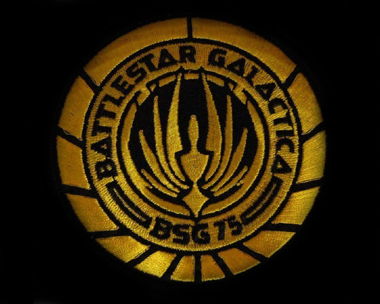 Популярні заставки і фони Battlestar Galactica (1978) на комп'ютер