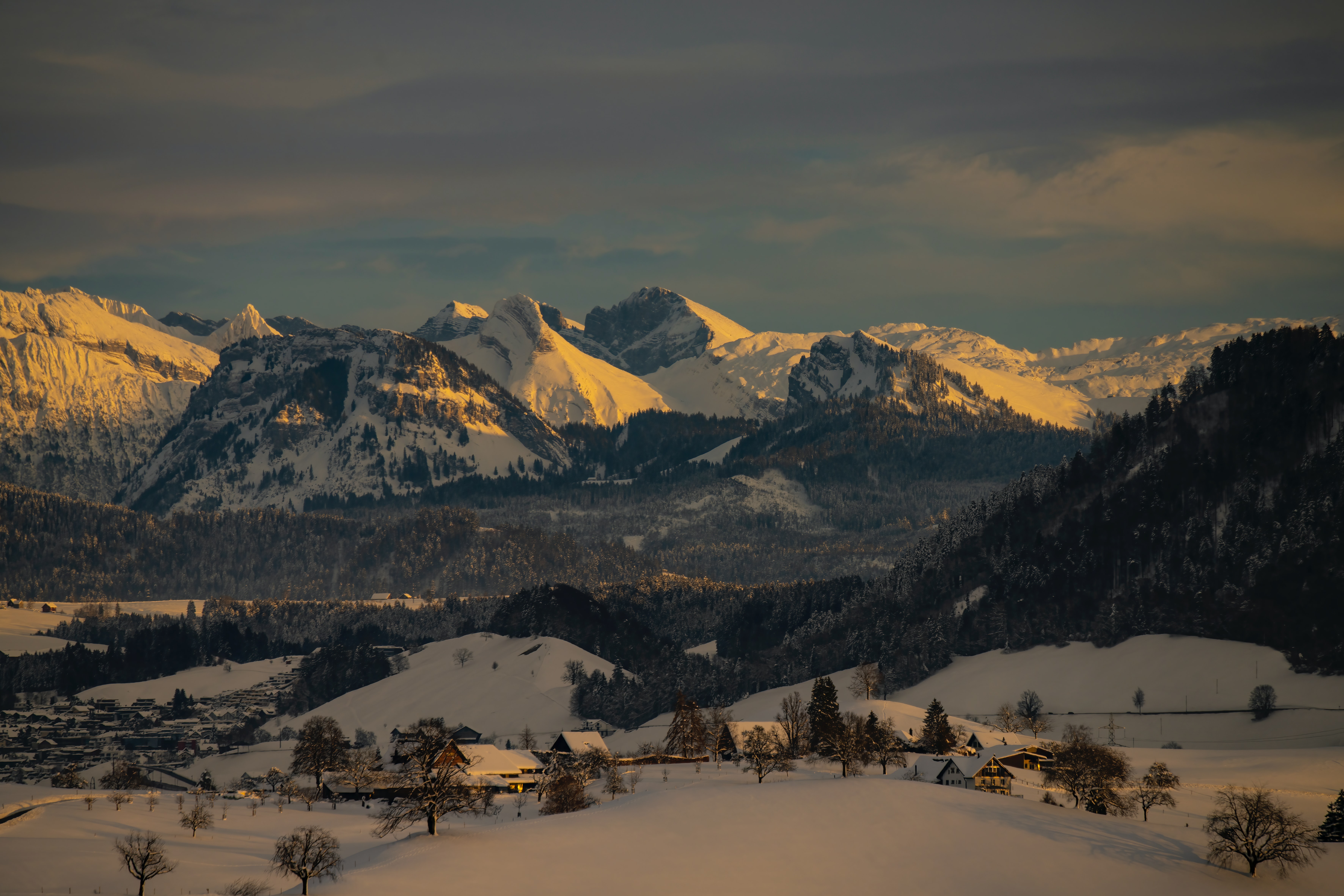 Descarga gratis la imagen Invierno, Naturaleza, Montañas, Casas, Nieve en el escritorio de tu PC