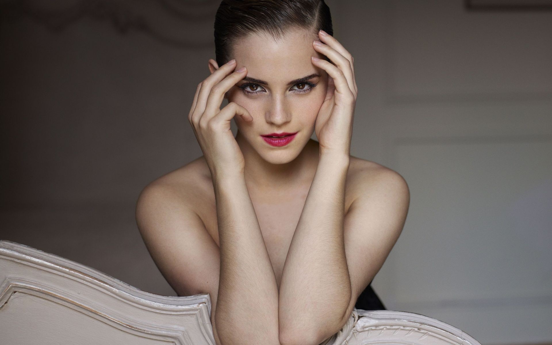 Download mobile wallpaper Emma Watson, Celebrity, Actress, Lipstick for free.