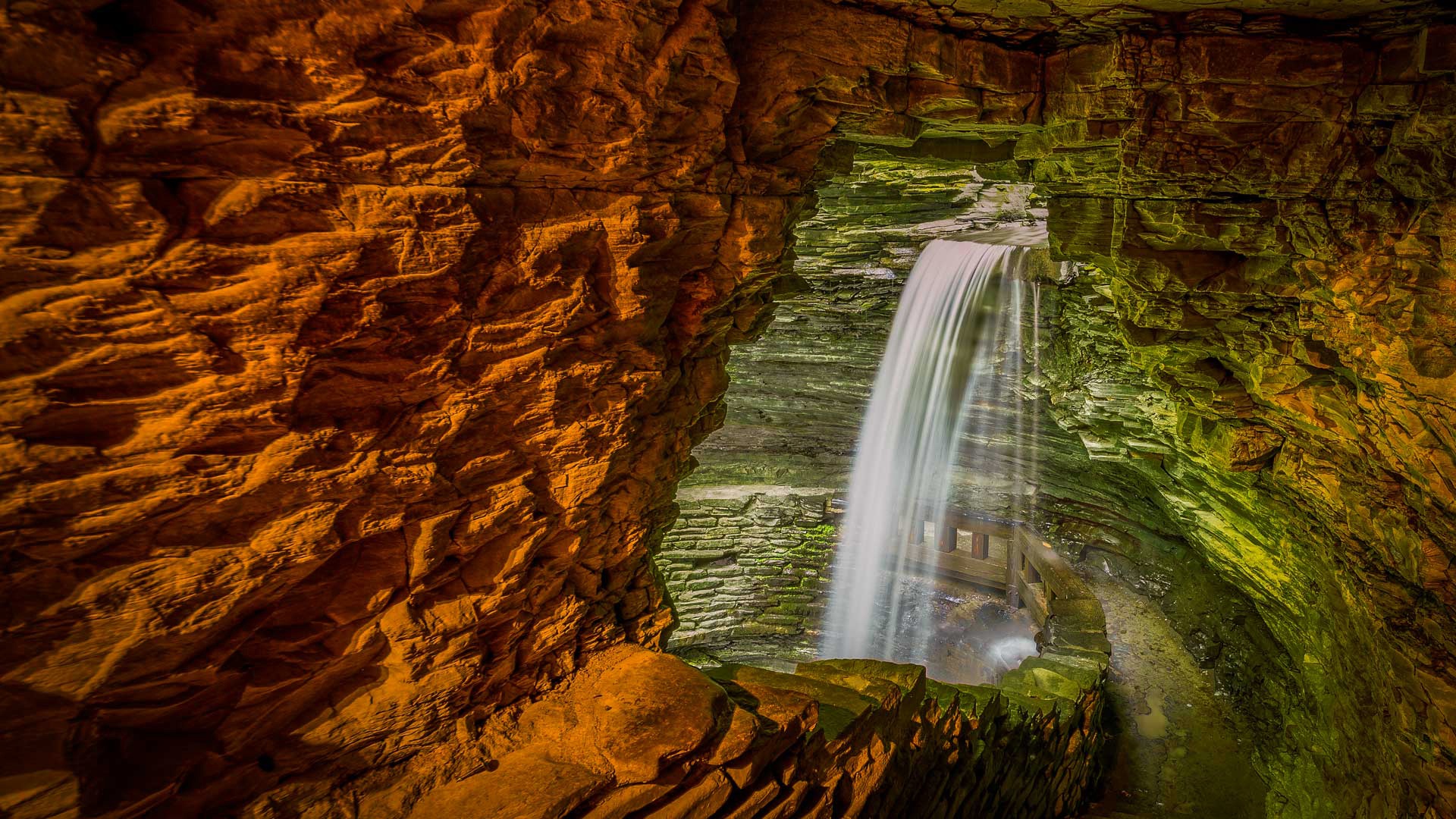 Скачать картинку Водопад, Пещера, Земля/природа в телефон бесплатно.