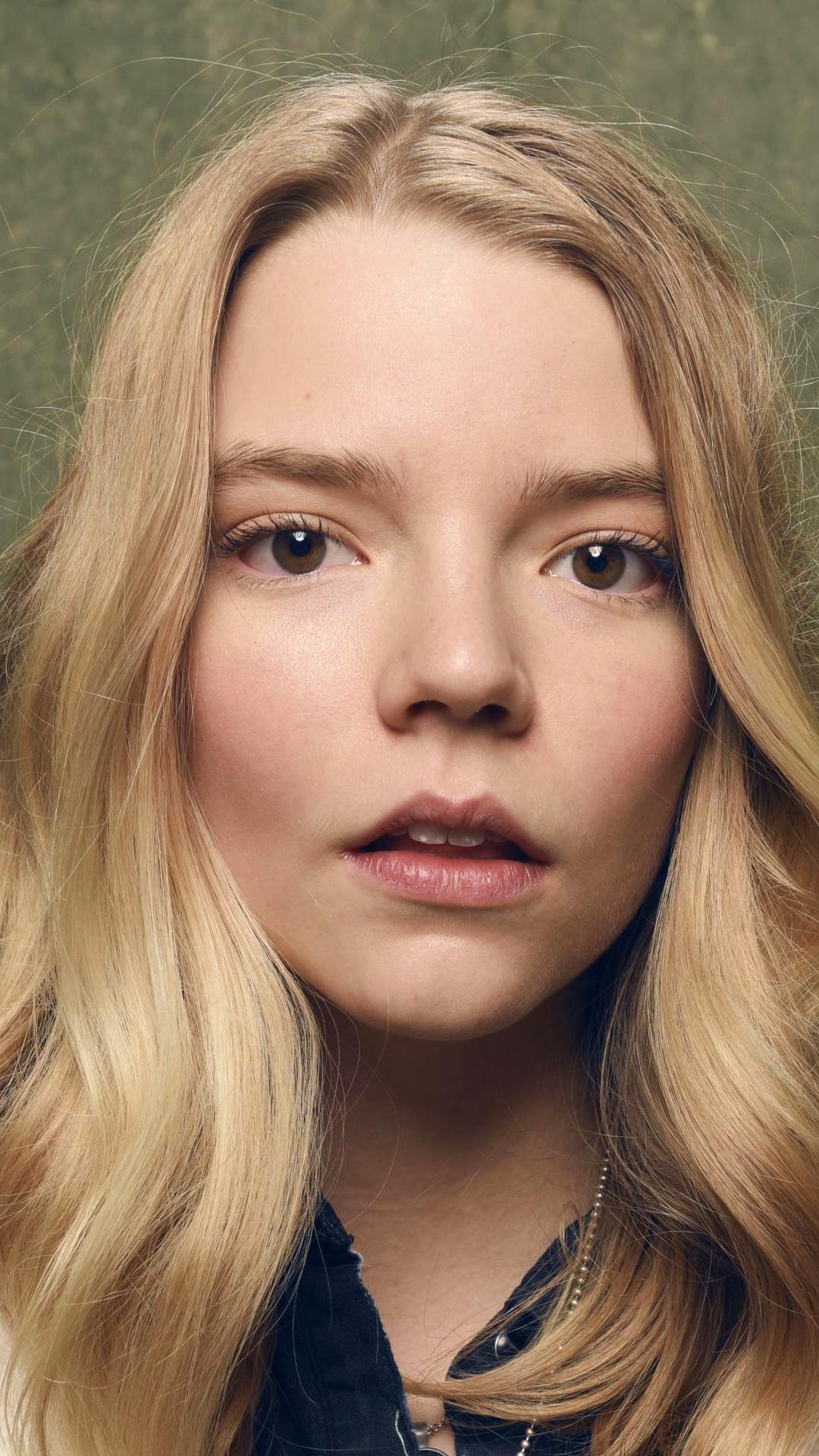 Download mobile wallpaper Celebrity, Anya Taylor Joy for free.