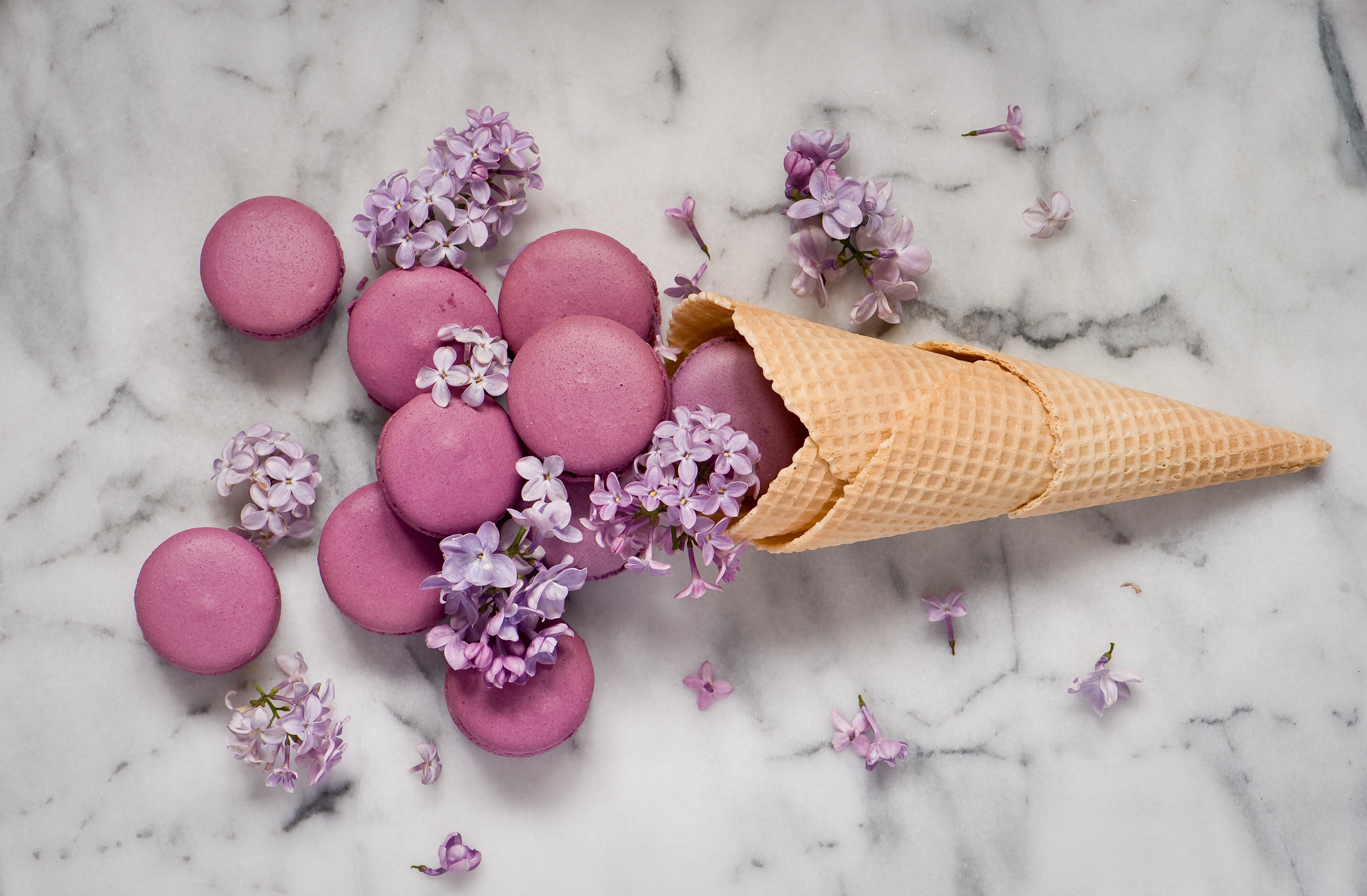 Free download wallpaper Food, Still Life, Sweets, Macaron, Waffle Cone on your PC desktop