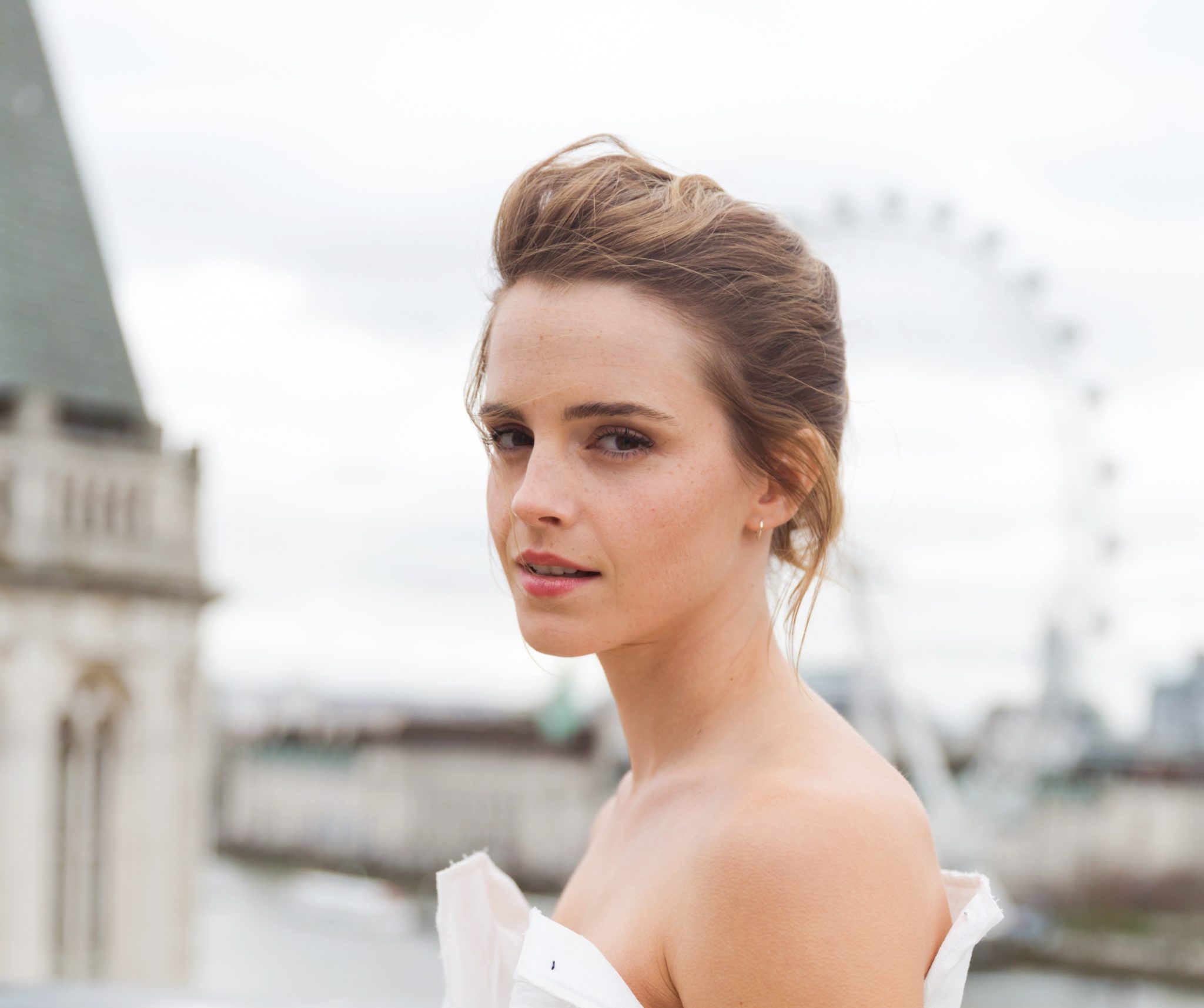 Free download wallpaper Emma Watson, English, Face, Celebrity, Actress on your PC desktop