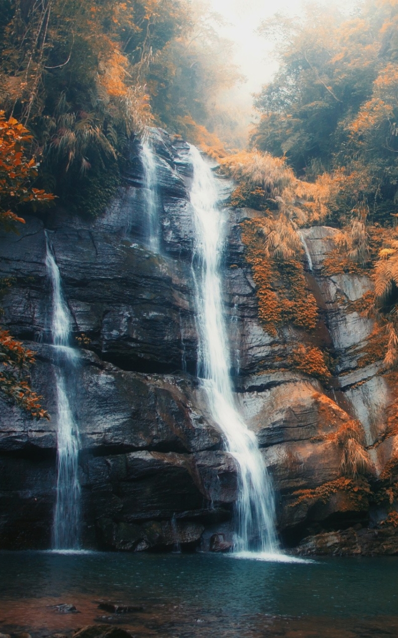 Handy-Wallpaper Herbst, Wasserfälle, Wasserfall, Nebel, Erde/natur kostenlos herunterladen.