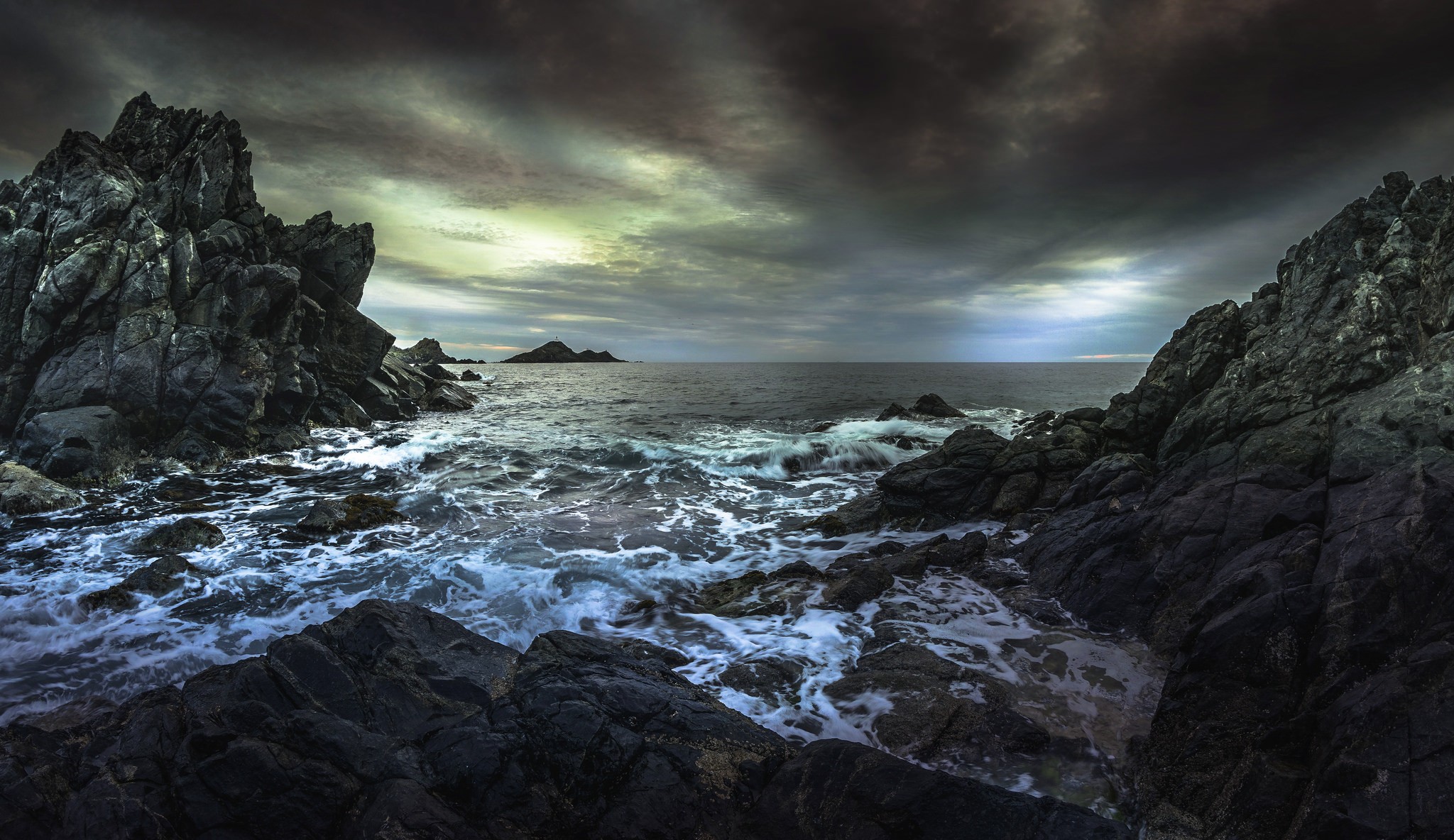 Descarga gratuita de fondo de pantalla para móvil de Cielo, Horizonte, Oscuro, Costa, Nube, Tierra/naturaleza.