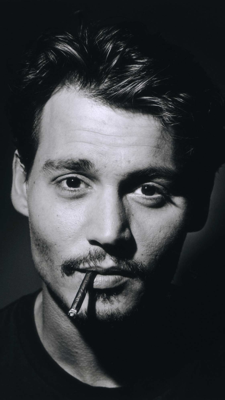 Baixar papel de parede para celular de Johnny Depp, Celebridade, Cigarro gratuito.