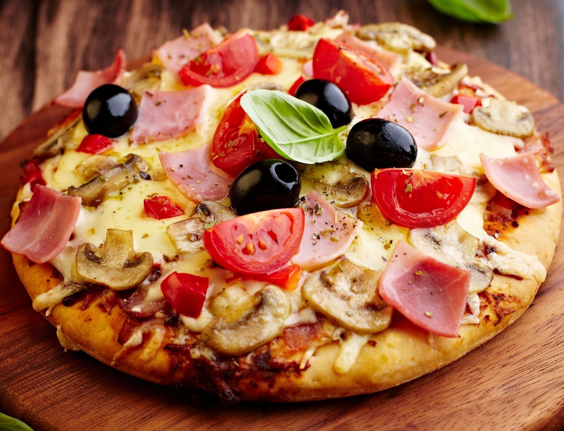 Free download wallpaper Food, Pizza on your PC desktop