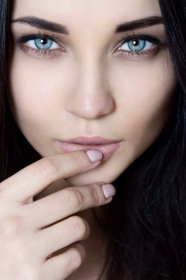 Handy-Wallpaper Gesicht, Brünette, Modell, Frauen, Blaue Augen, Ukrainisch, Angelina Petrowa kostenlos herunterladen.