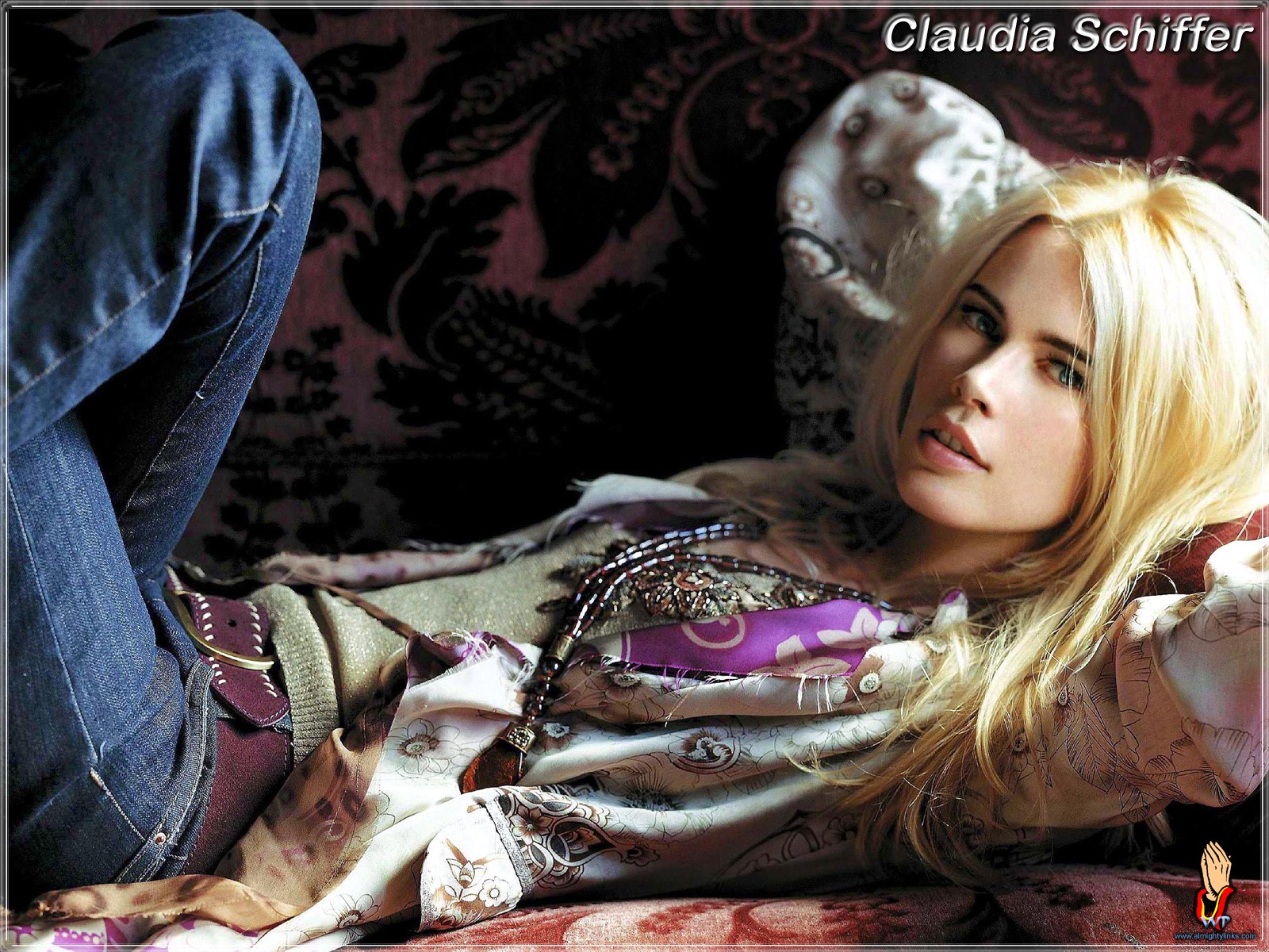Laden Sie Claudia Schiffer HD-Desktop-Hintergründe herunter