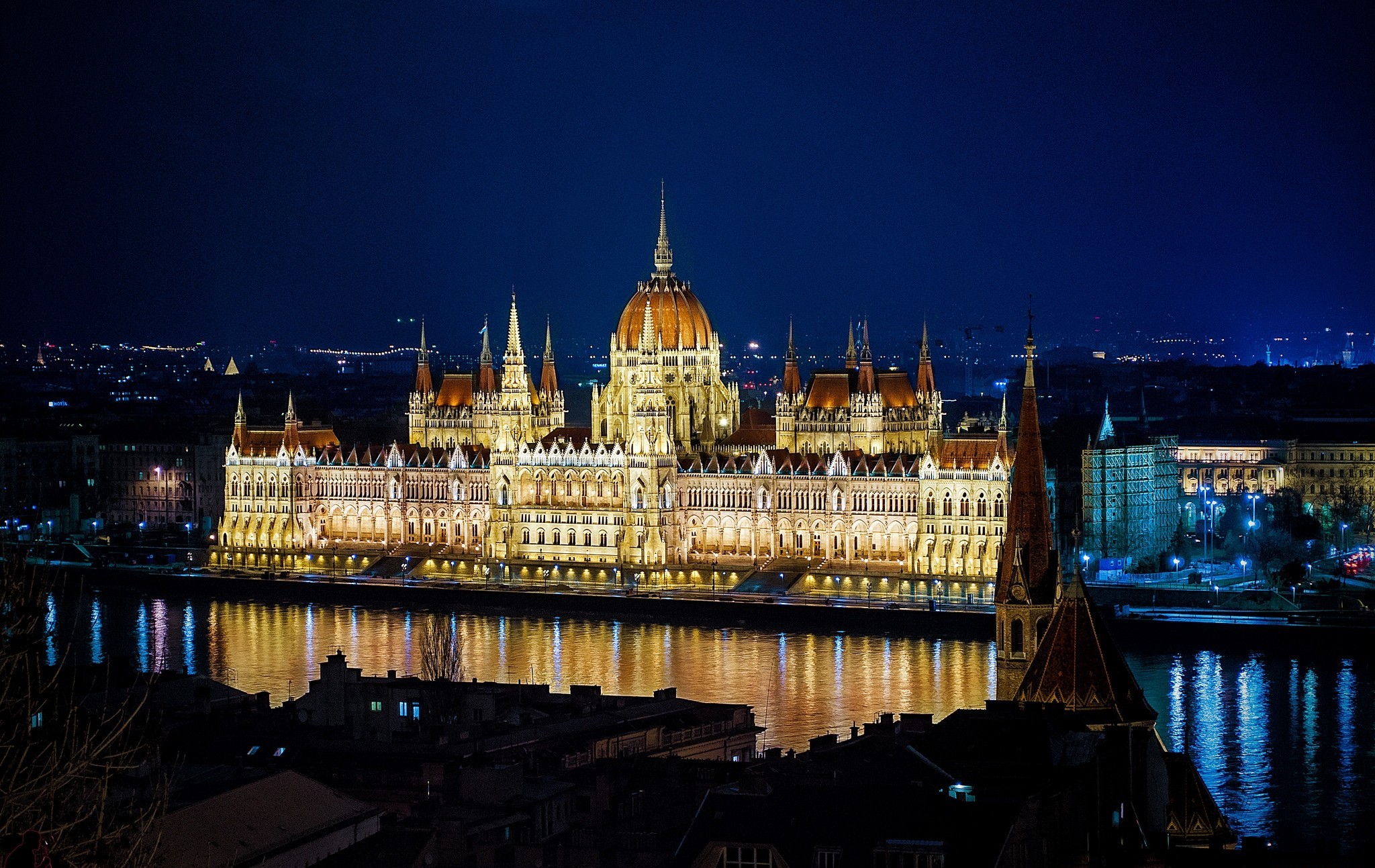 342612 descargar fondo de pantalla hecho por el hombre, parlamento de budapest, budapest, hungría, noche, monumentos: protectores de pantalla e imágenes gratis