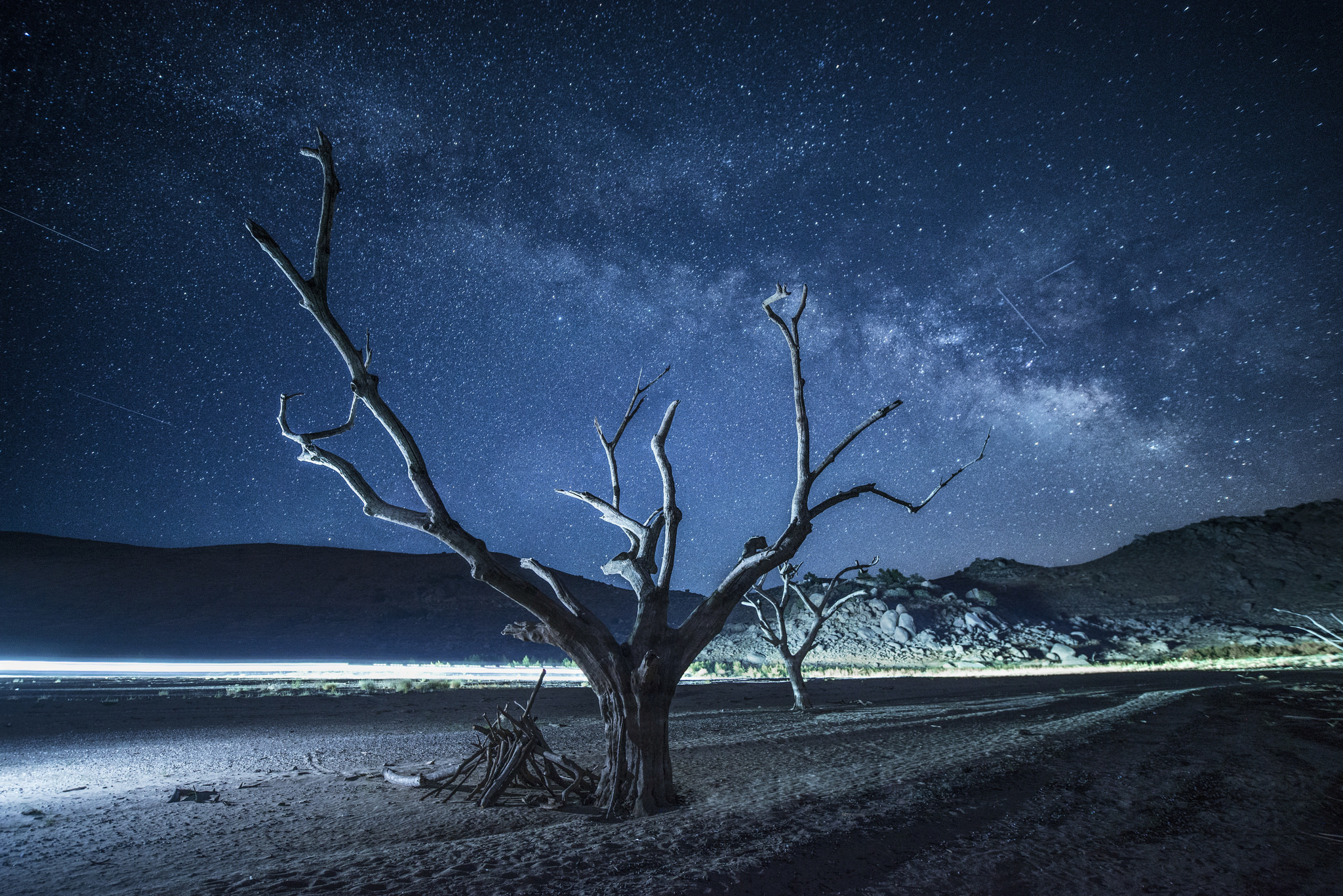 Download mobile wallpaper Landscape, Nature, Stars, Night, Milky Way, Space, Sci Fi, Lonely Tree for free.