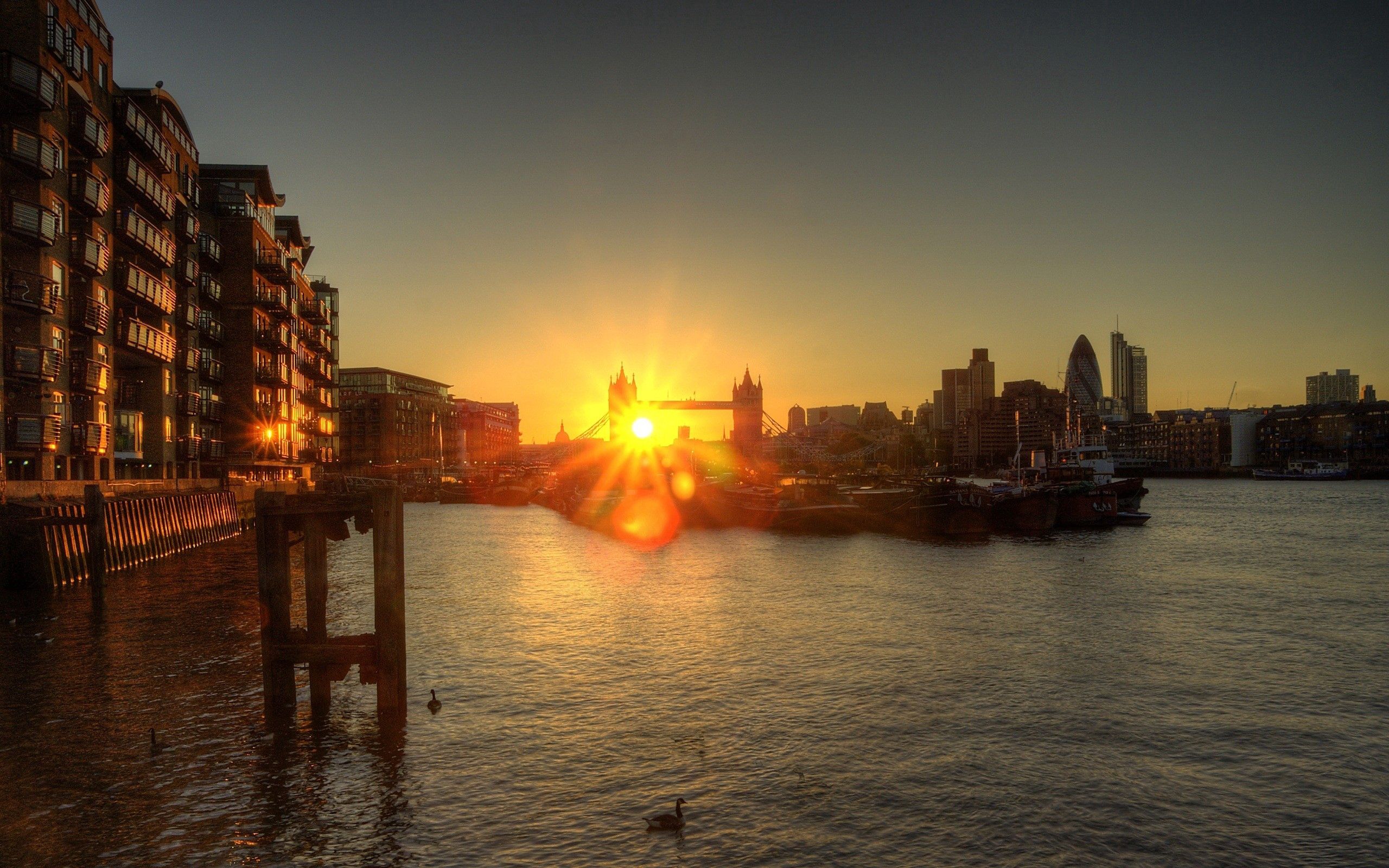 london, cities, rivers, dawn, building, bridge, wharf, sunlight, berth, england Panoramic Wallpaper
