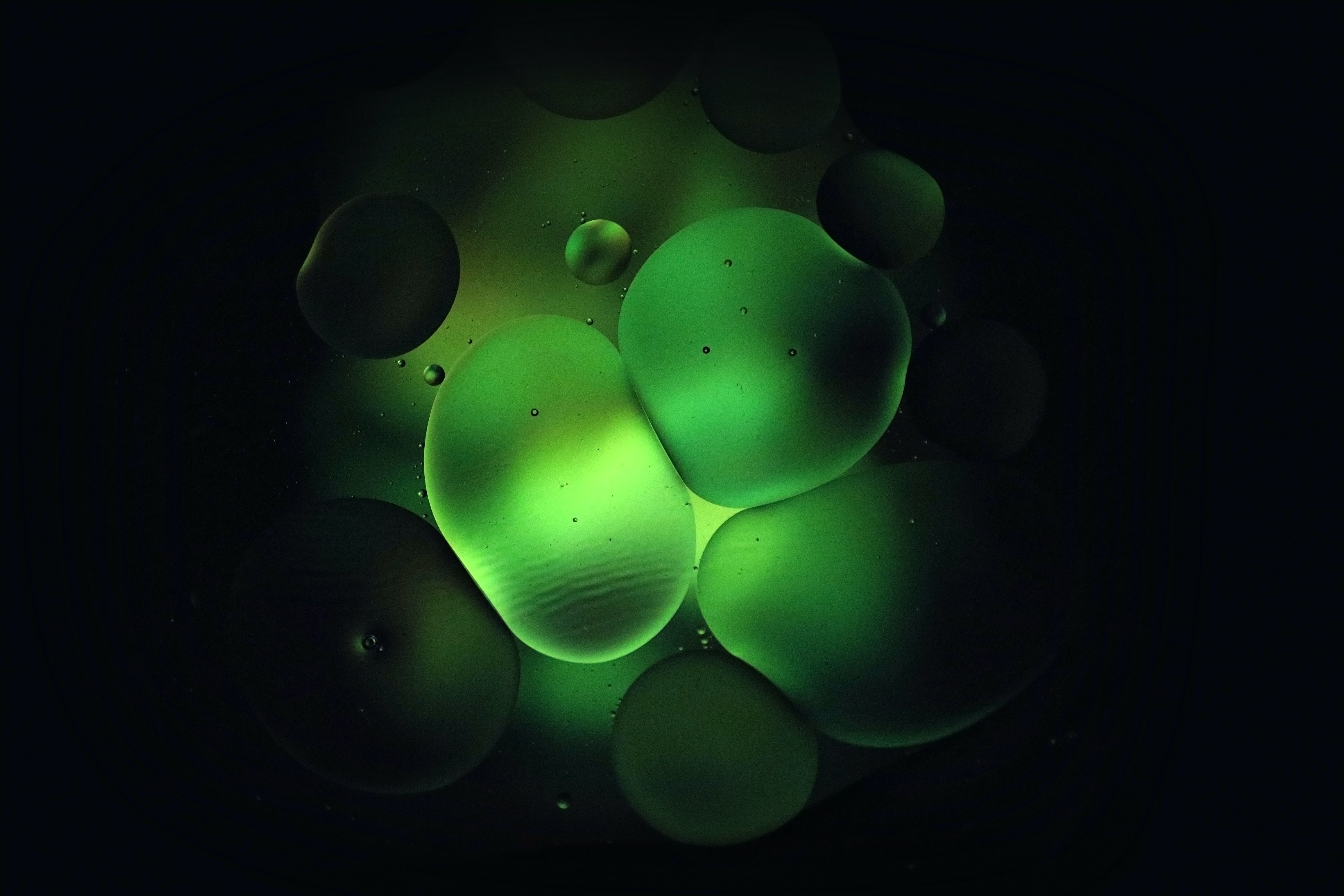 Free download wallpaper Bubble, Water, Dark, Abstract, Glow on your PC desktop