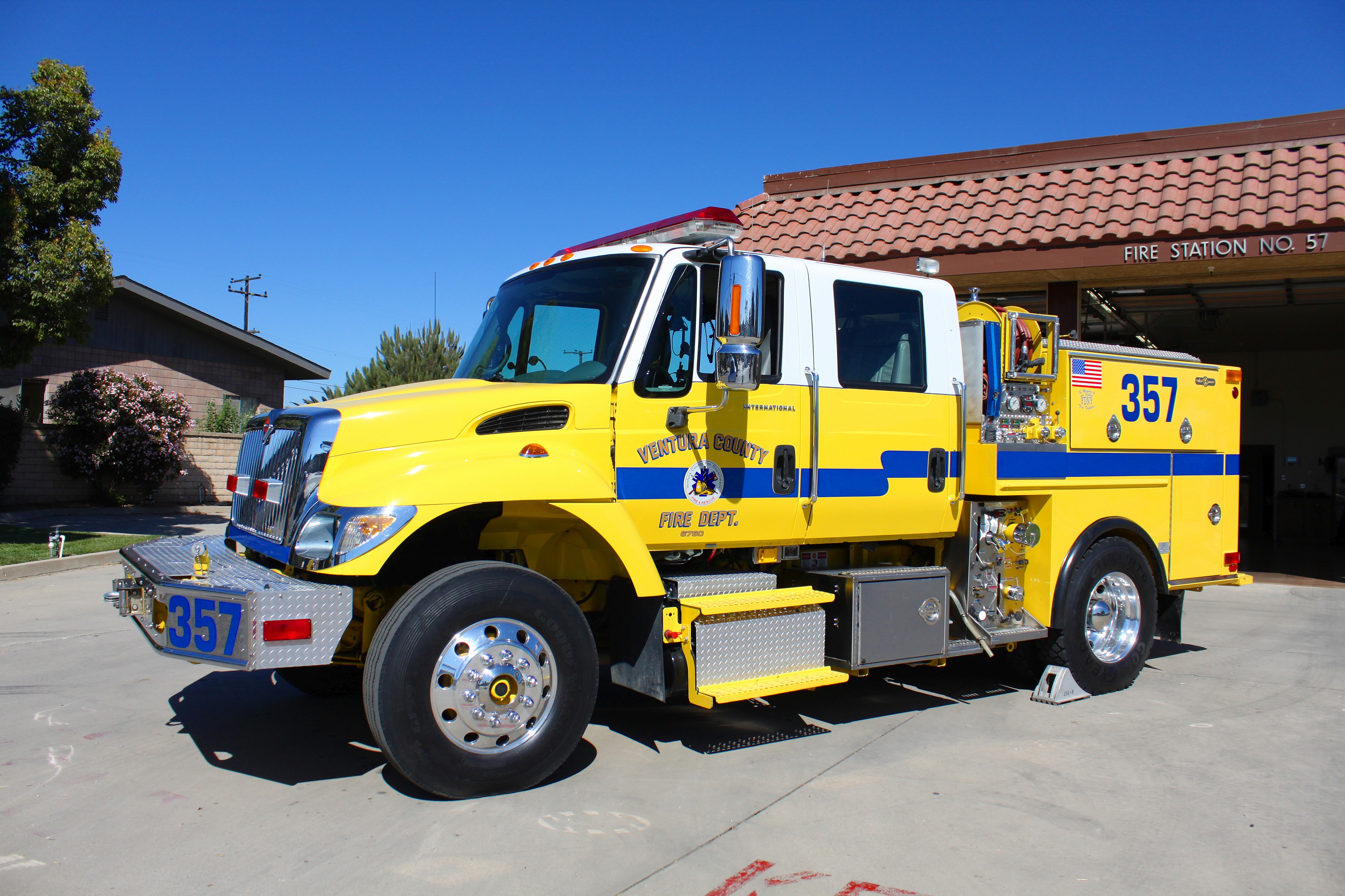 1523987 économiseurs d'écran et fonds d'écran Camion De Pompiers International sur votre téléphone. Téléchargez  images gratuitement