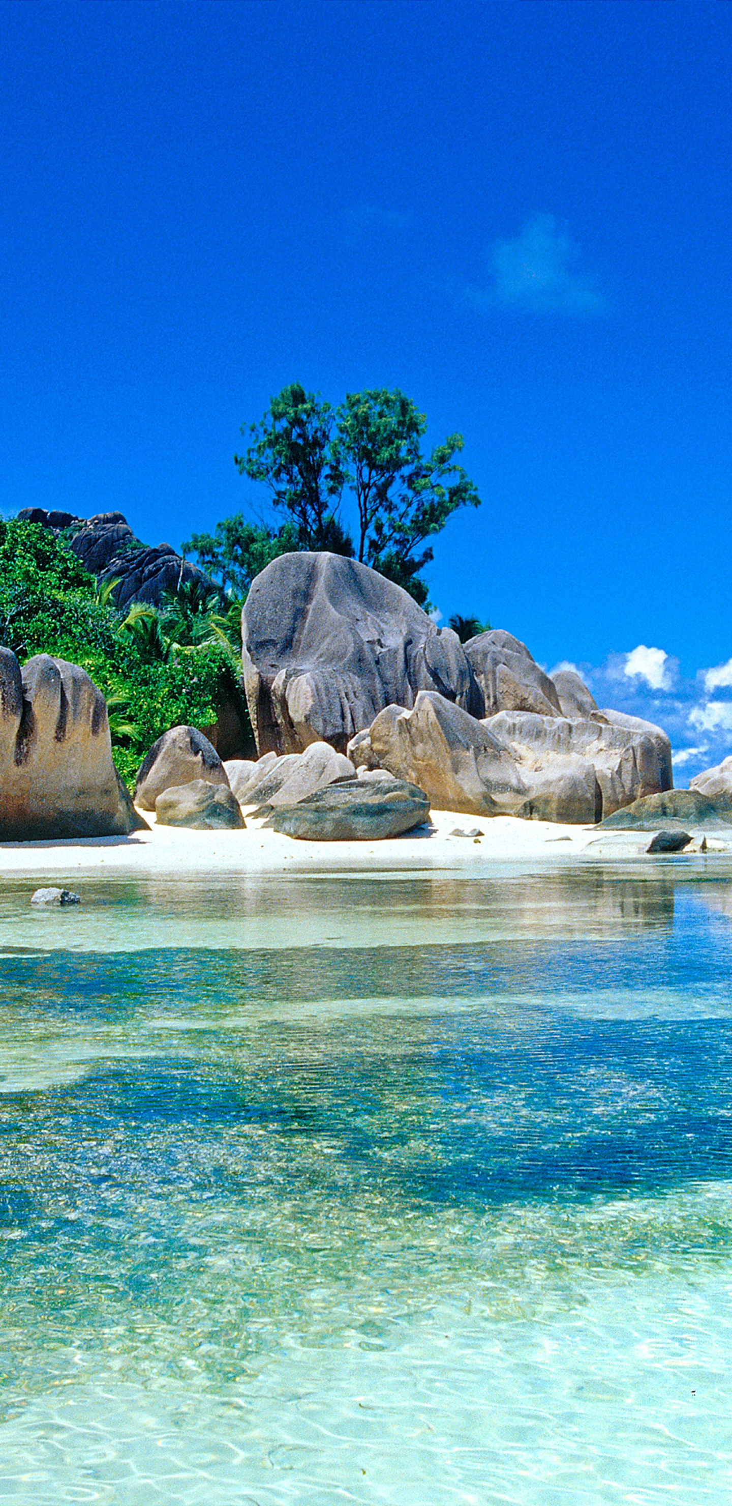 1312365 télécharger le fond d'écran les seychelles, îles seychelloises, terre/nature, rivage, tropiques, lagune, tropical - économiseurs d'écran et images gratuitement