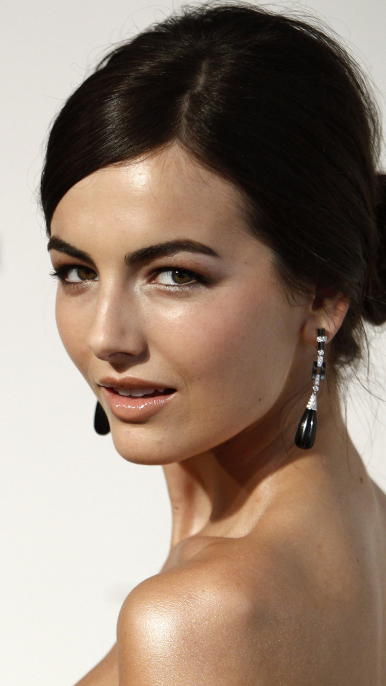 Download mobile wallpaper Face, Celebrity, Camilla Belle for free.