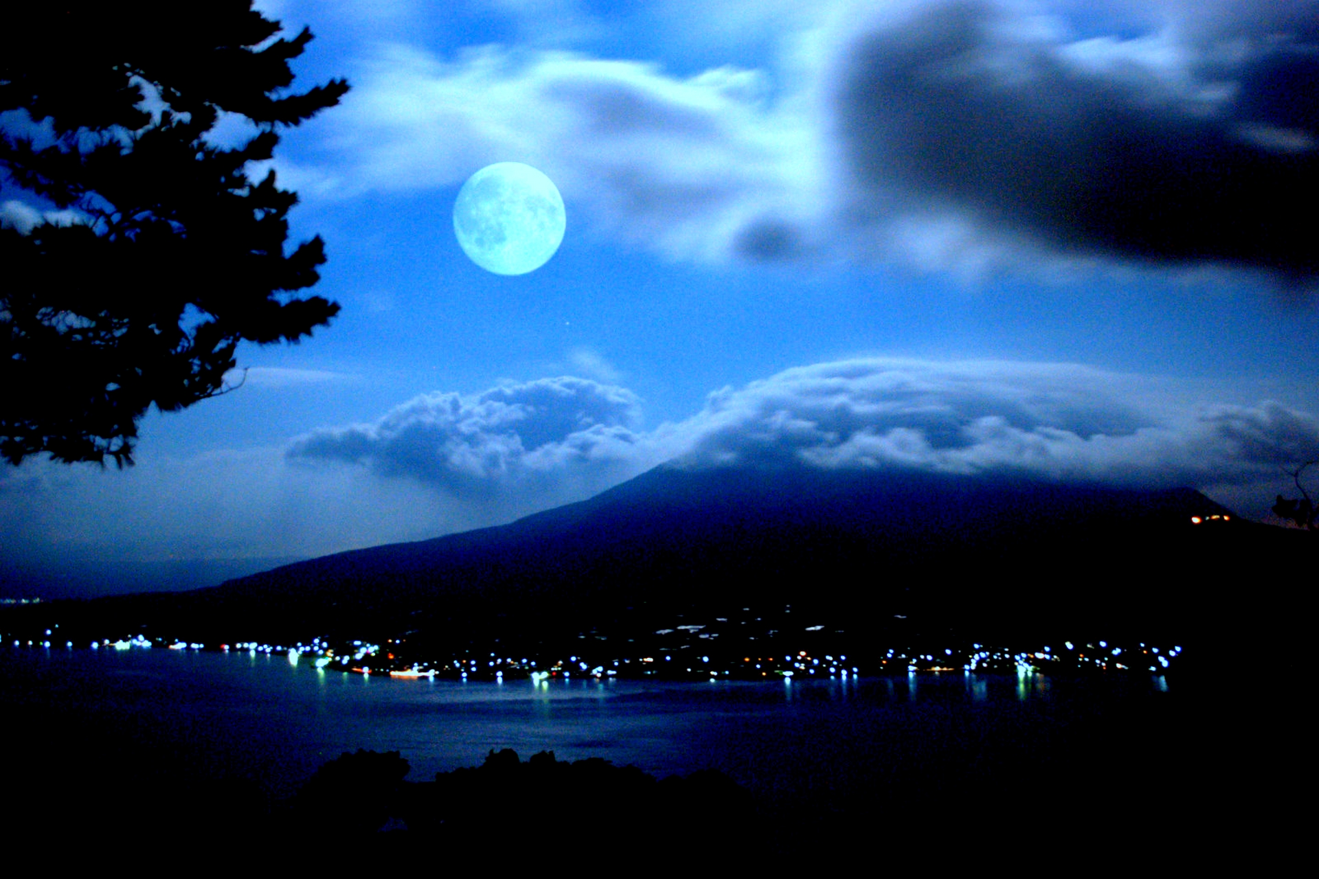 Скачать обои бесплатно Ночь, Облака, Луна, Синий, Земля/природа картинка на рабочий стол ПК