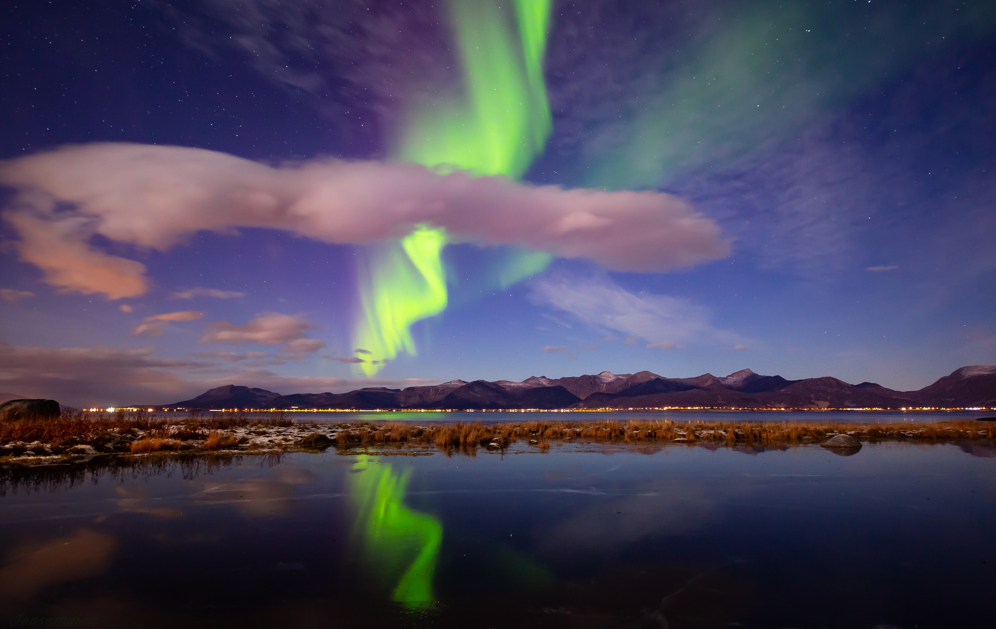 Download mobile wallpaper Sky, Night, Mountain, Lake, Reflection, Light, Earth, Aurora Borealis, Norway for free.