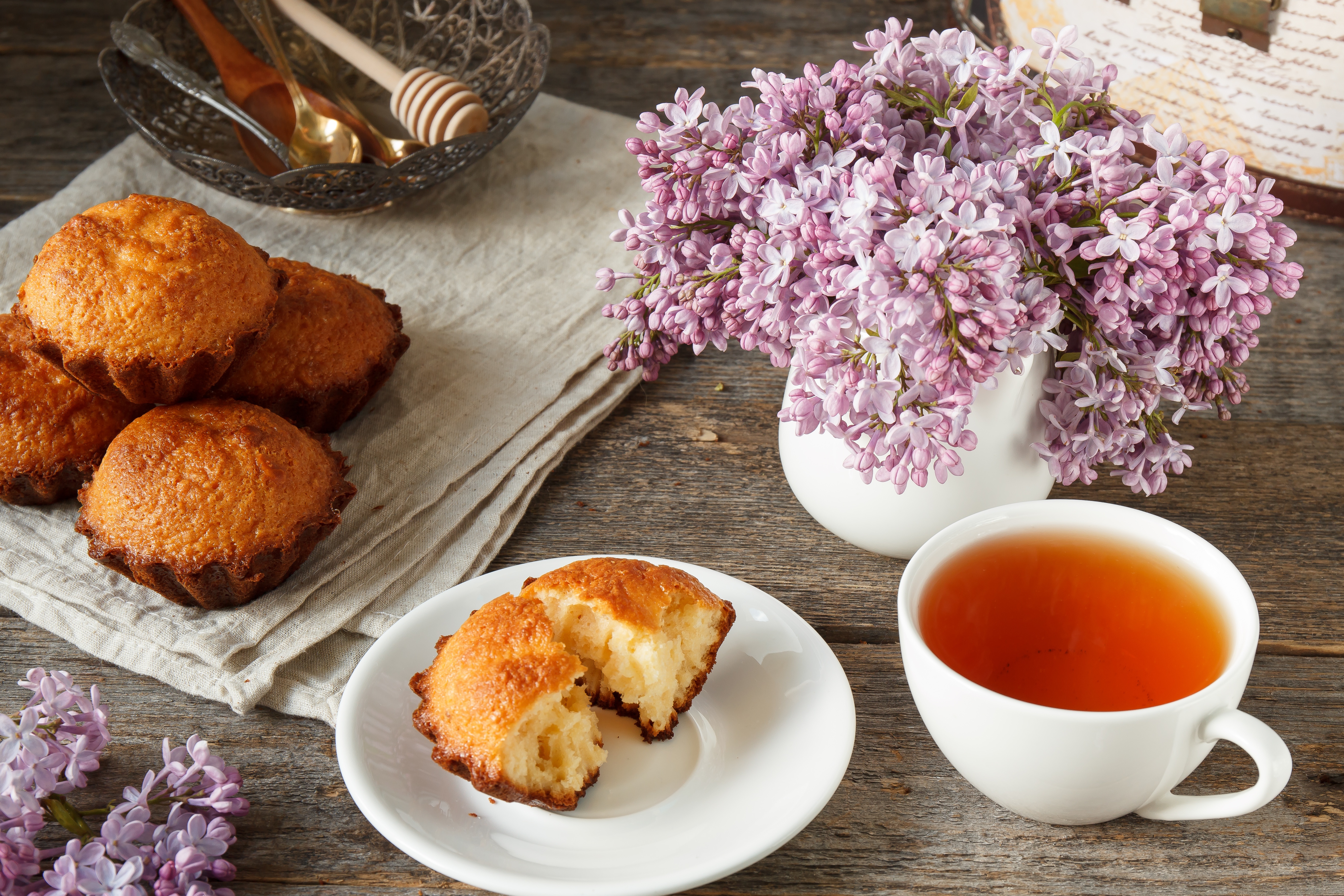 Download mobile wallpaper Food, Lilac, Still Life, Flower, Cup, Tea, Muffin for free.