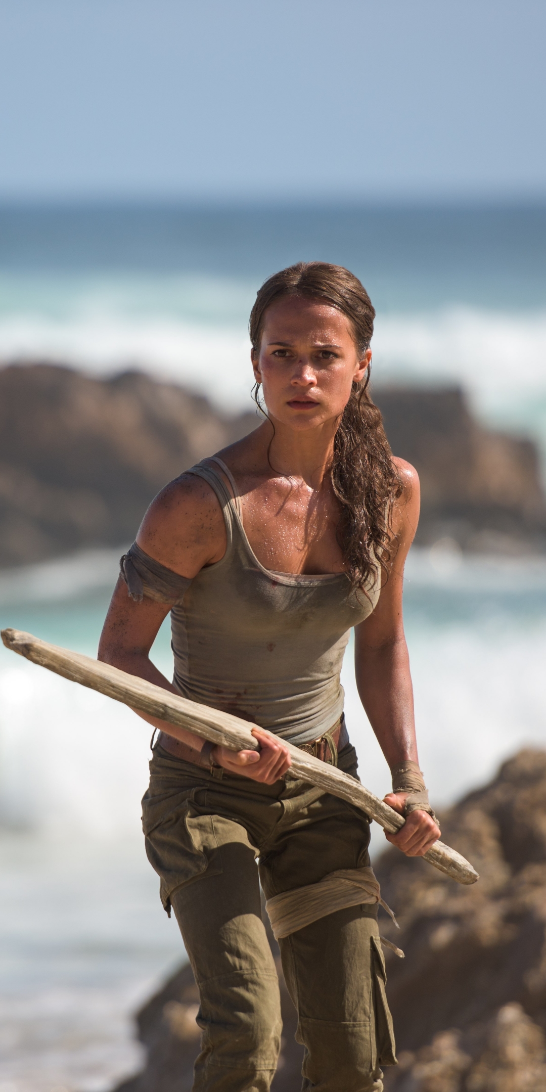 Descarga gratuita de fondo de pantalla para móvil de Tomb Raider, Películas, Lara Croft, Alicia Vikander, Asaltante De Tumbas (2018).