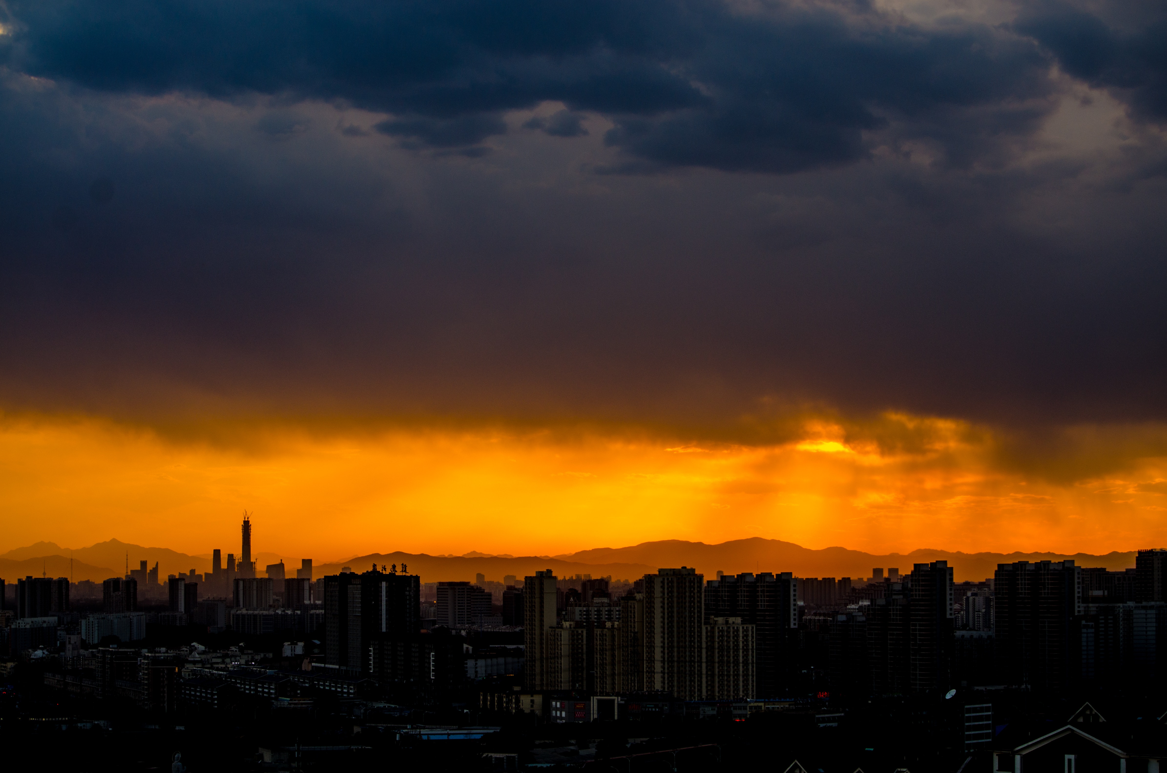 Baixe gratuitamente a imagem Cidades, Nuvens, Cidade Noturna, Pôr Do Sol, Escuro na área de trabalho do seu PC