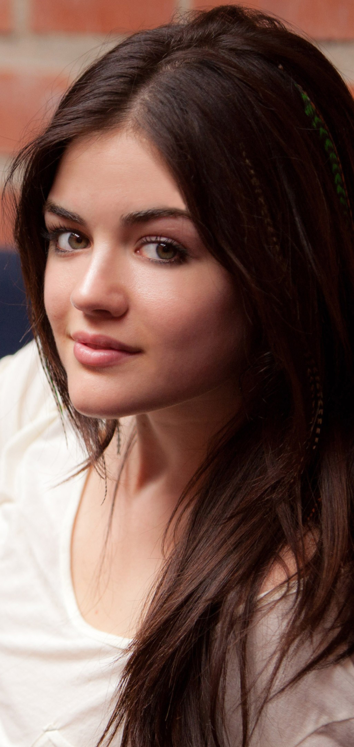 Download mobile wallpaper Celebrity, Lucy Hale for free.