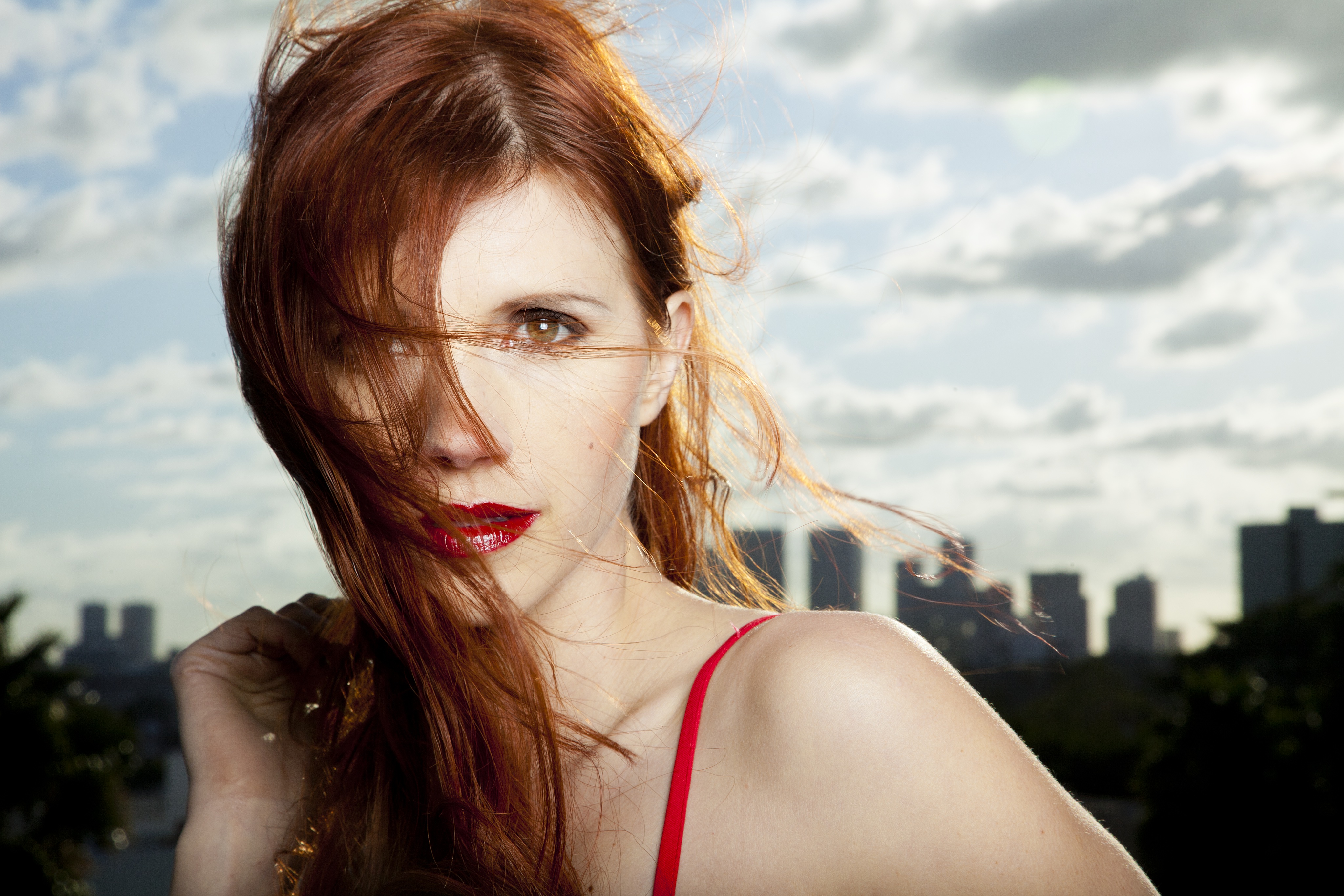 Download mobile wallpaper Redhead, Women, Actress, Lipstick, Julie Mcniven for free.