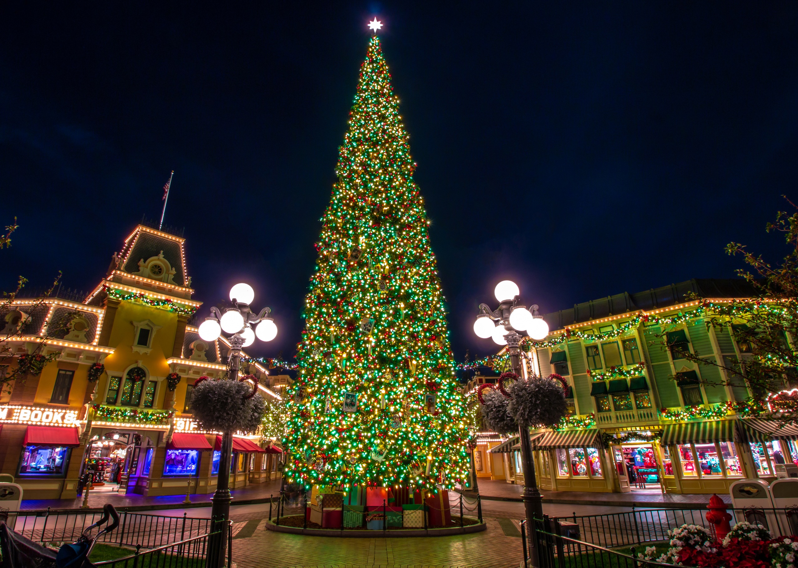 Download mobile wallpaper Disneyland, Christmas, Holiday, Christmas Tree, California, Christmas Lights for free.