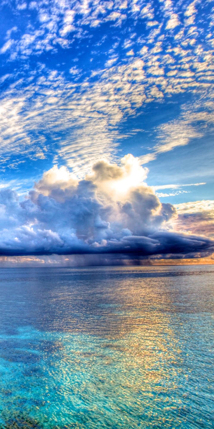 Скачать картинку Природа, Вода, Небо, Облака, Горизонт, Океан, Облако, Мальдивы, Земля/природа в телефон бесплатно.
