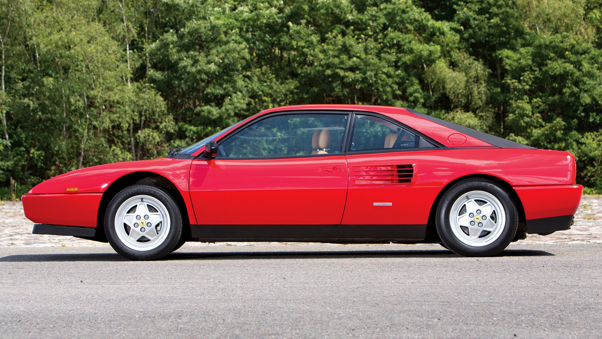 Los mejores fondos de pantalla de 1989 Ferrari Mondial T para la pantalla del teléfono