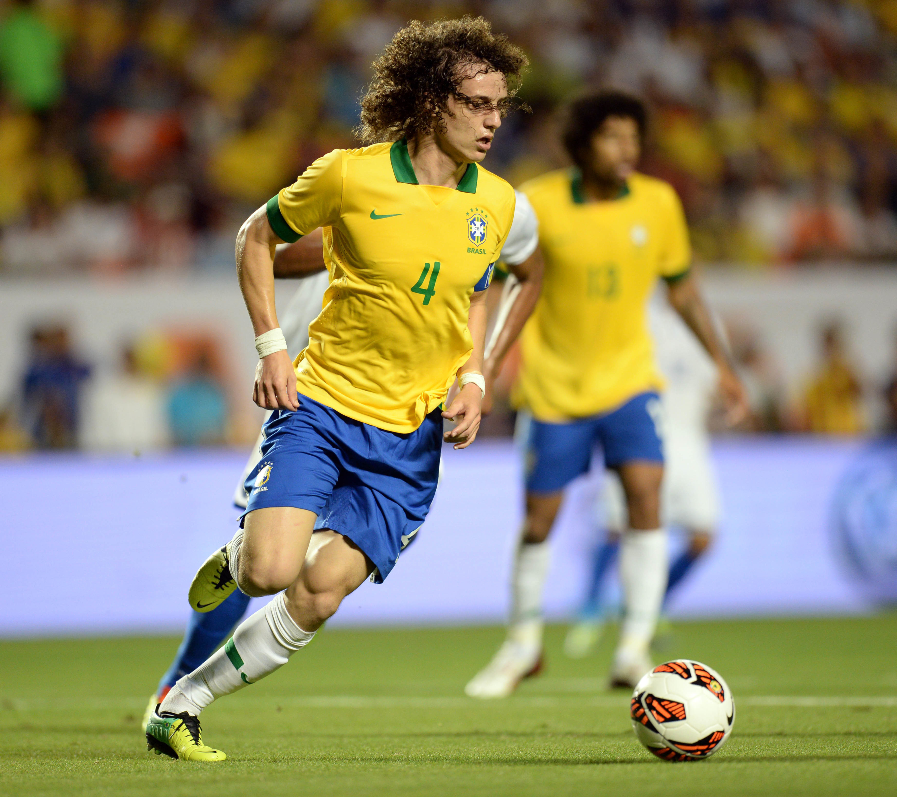 Téléchargez des papiers peints mobile Brésil, Des Sports, Football, Défenseur, David Luiz gratuitement.