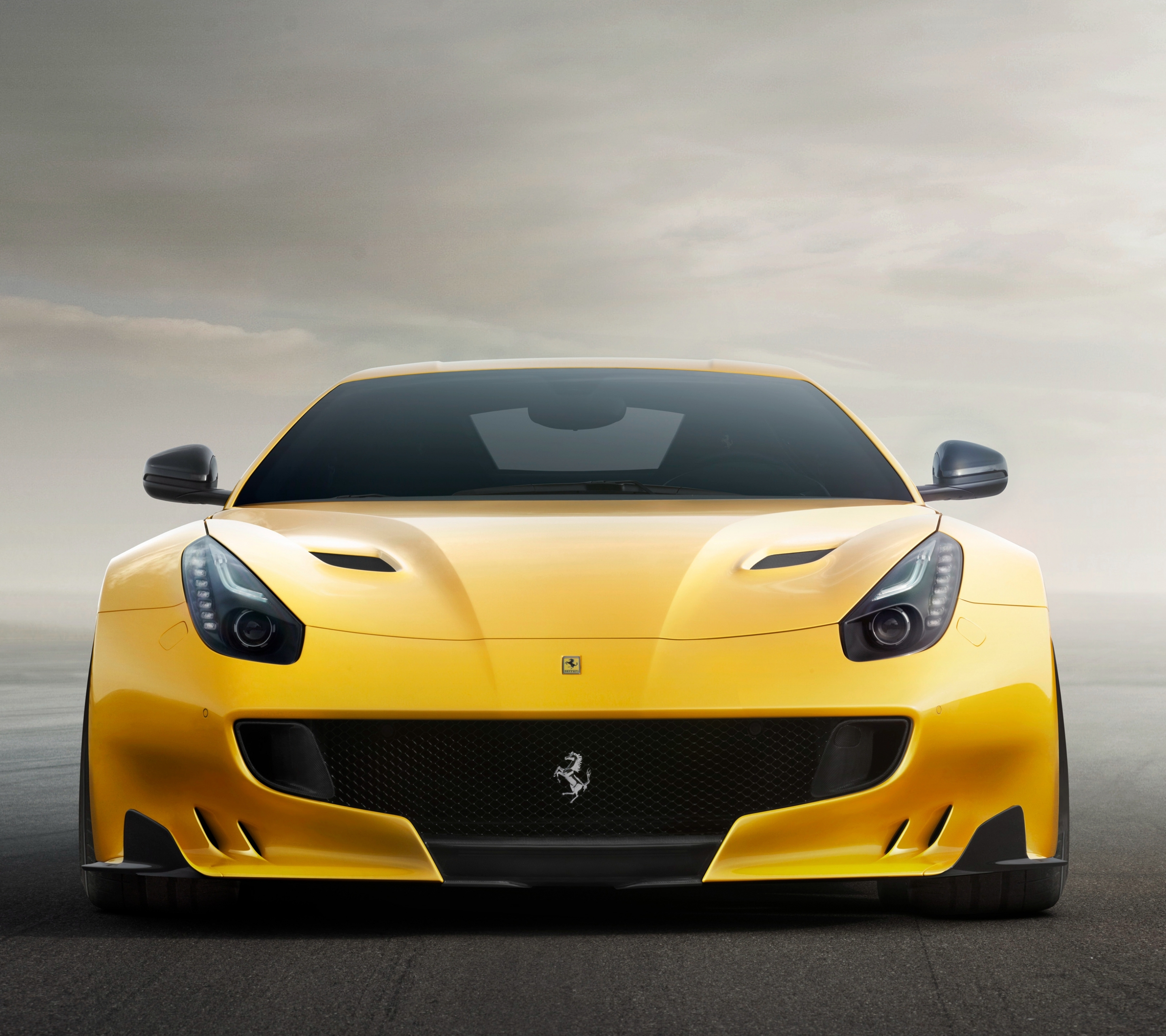 Descarga gratuita de fondo de pantalla para móvil de Ferrari, Coche, Superdeportivo, Vehículo, Vehículos, Coche Amarillo, Ferrari F12 Berlinetta.