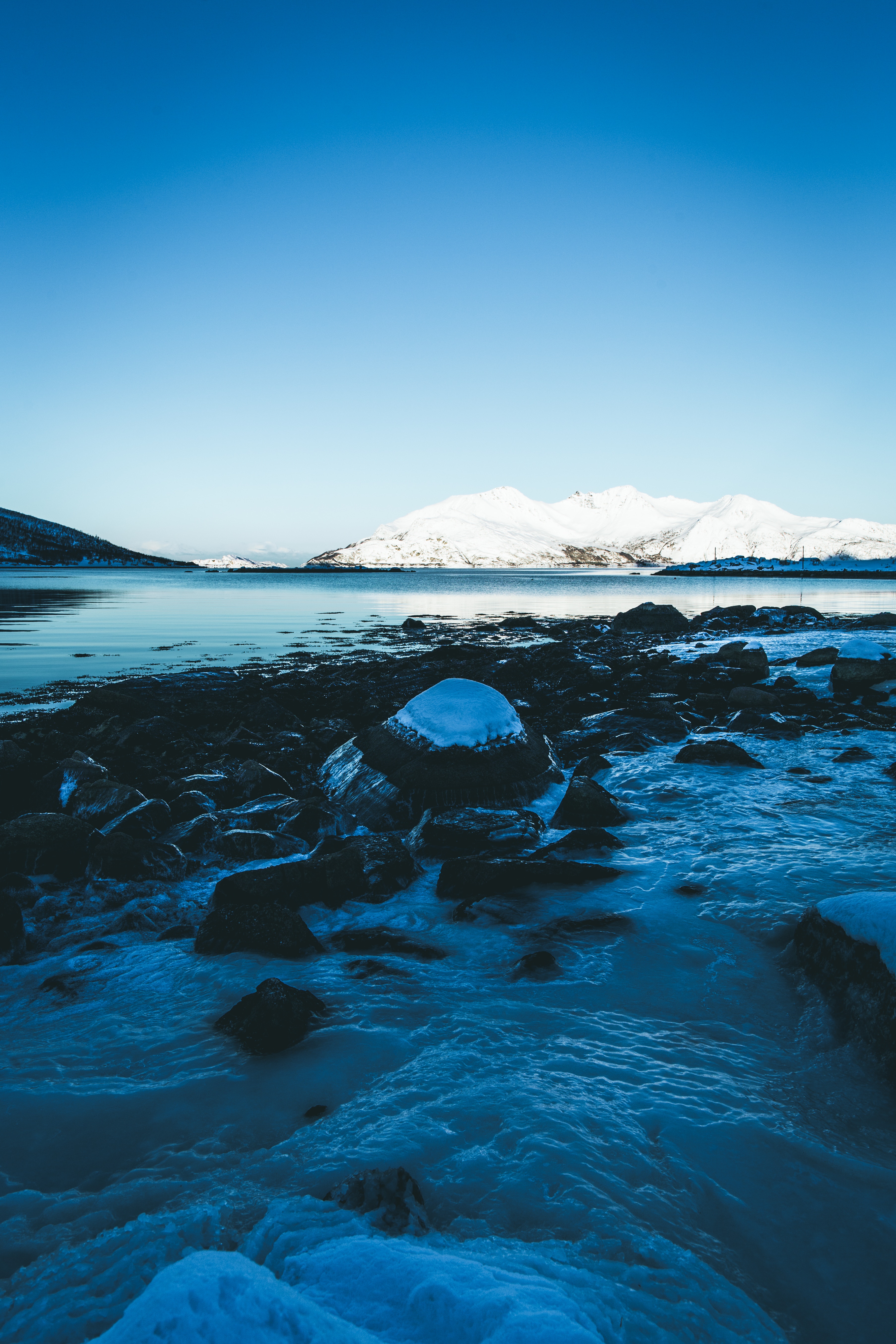 Baixe gratuitamente a imagem Natureza, Água, Montanhas, Gelo, Neve, Lago, Inverno na área de trabalho do seu PC