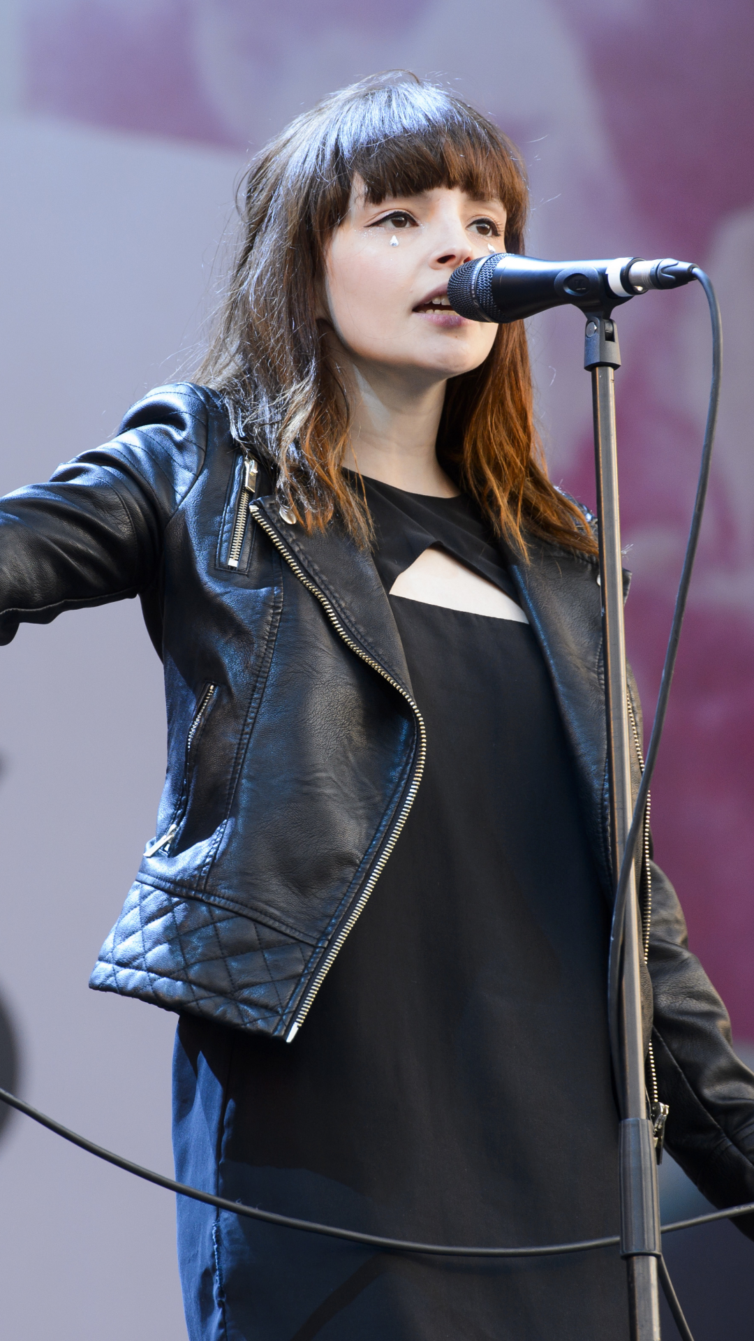 Download mobile wallpaper Music, Chvrches for free.