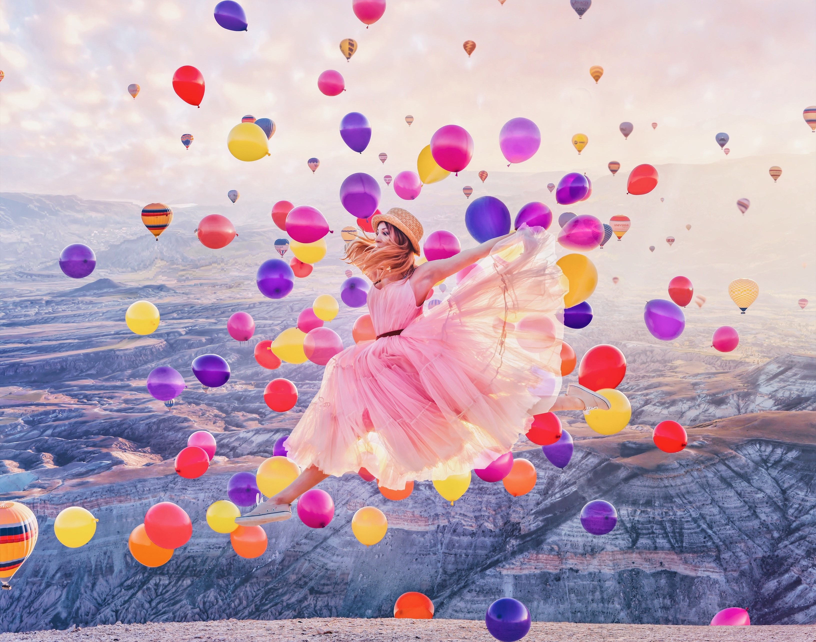 Laden Sie das Ballon, Rothaarige, Modell, Frauen, Pinkes Kleid-Bild kostenlos auf Ihren PC-Desktop herunter