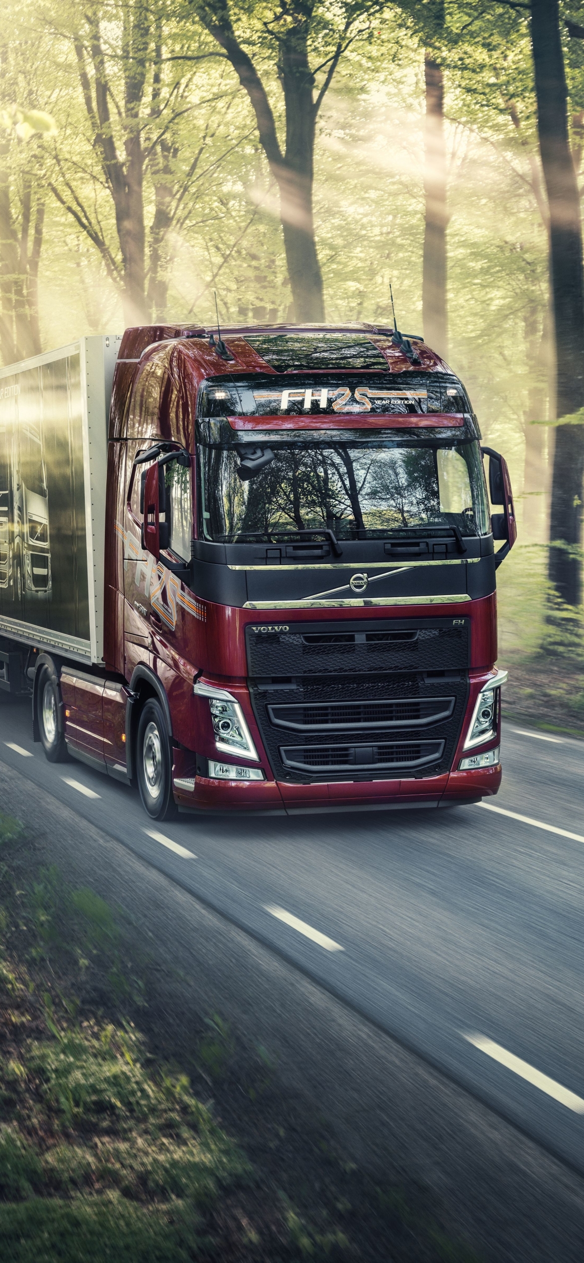 Download mobile wallpaper Volvo, Truck, Vehicle, Sunbeam, Vehicles, Sunbean for free.