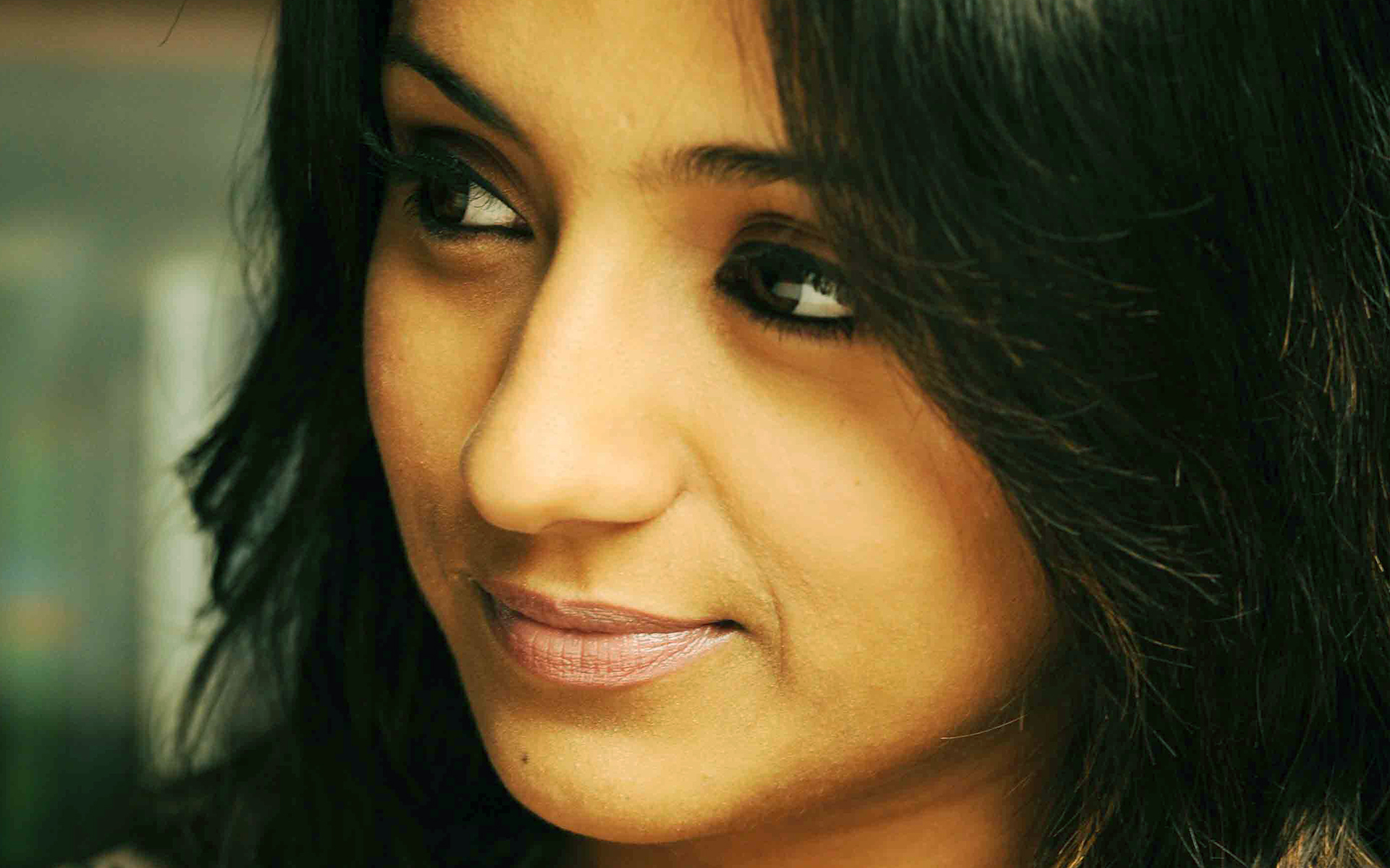 Download mobile wallpaper Celebrity, Trisha Krishnan for free.