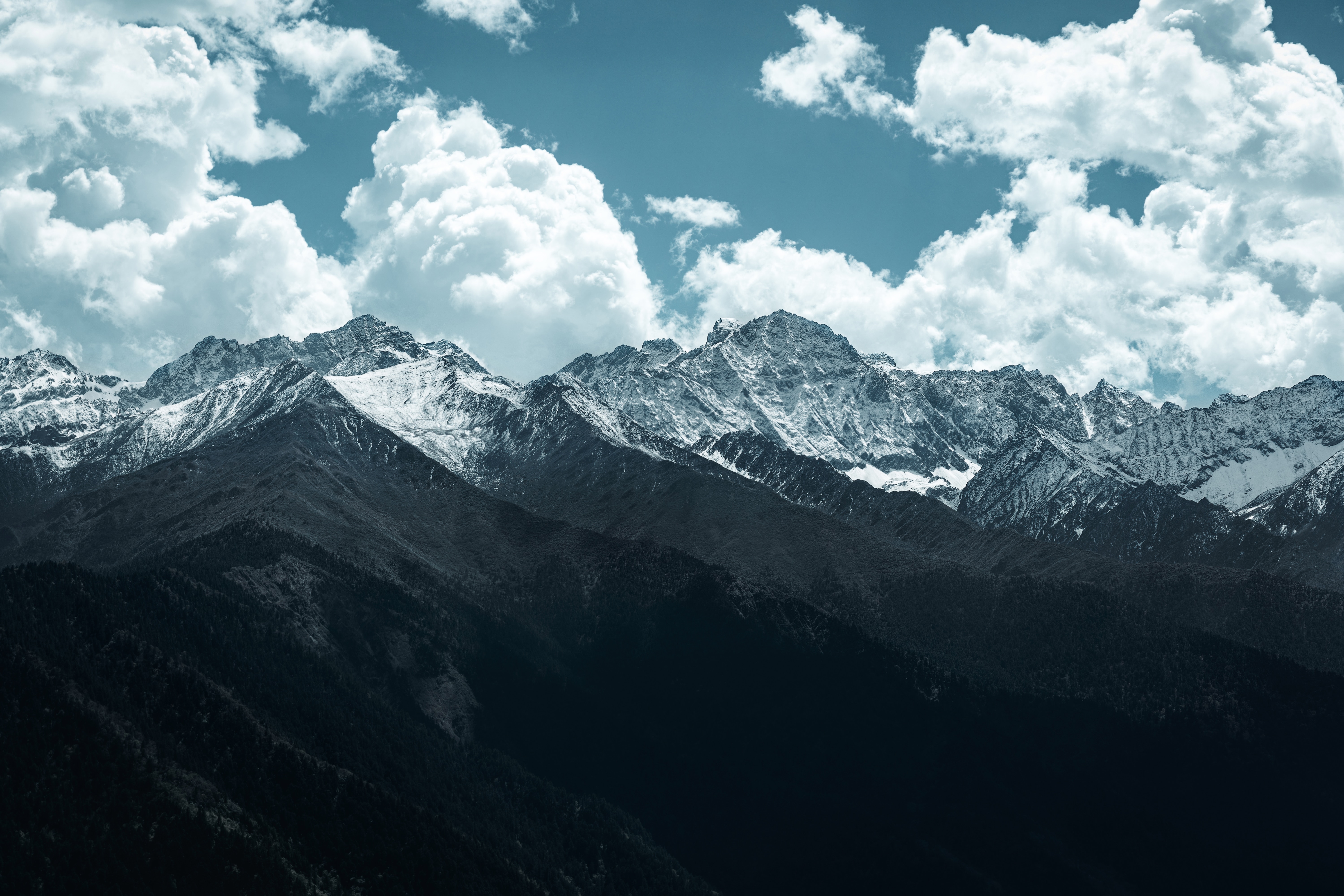 Descarga gratuita de fondo de pantalla para móvil de Cubierto De Nieve, Montañas, Nubes, Nevado, Naturaleza, Tops, Vértice, Paisaje.