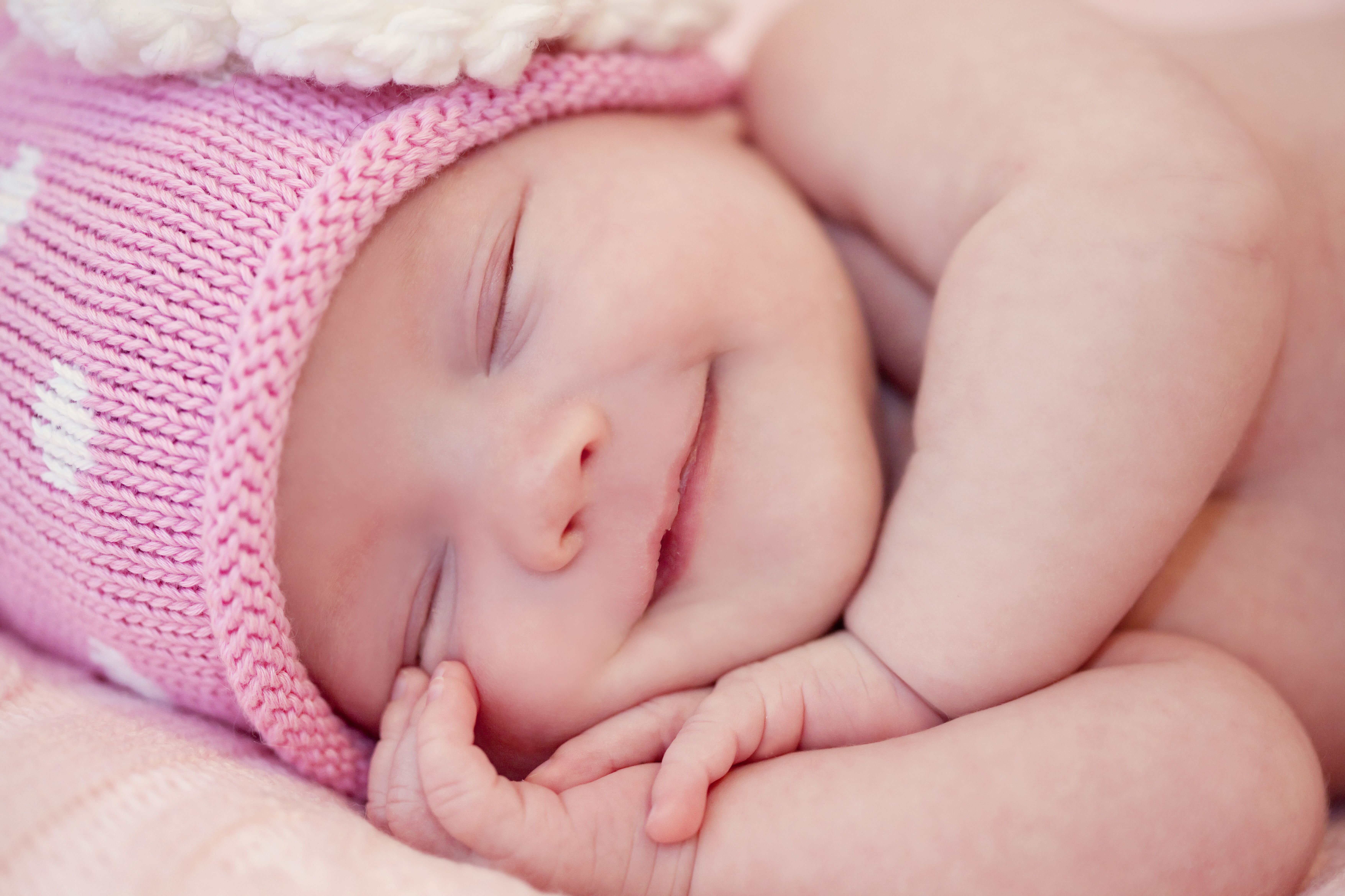 1525273 descargar fondo de pantalla dormido, fotografía, bebé, lindo, sonreír: protectores de pantalla e imágenes gratis