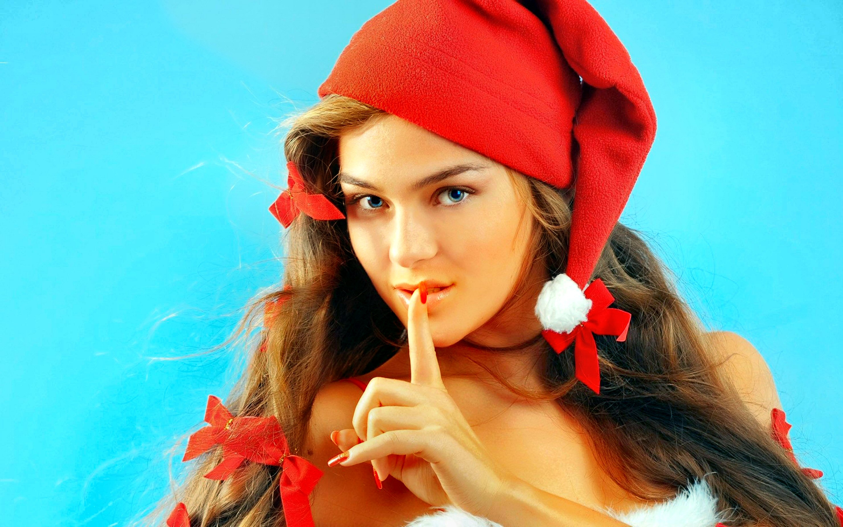 Download mobile wallpaper Christmas, Holiday, Brunette, Blue Eyes, Santa Hat for free.
