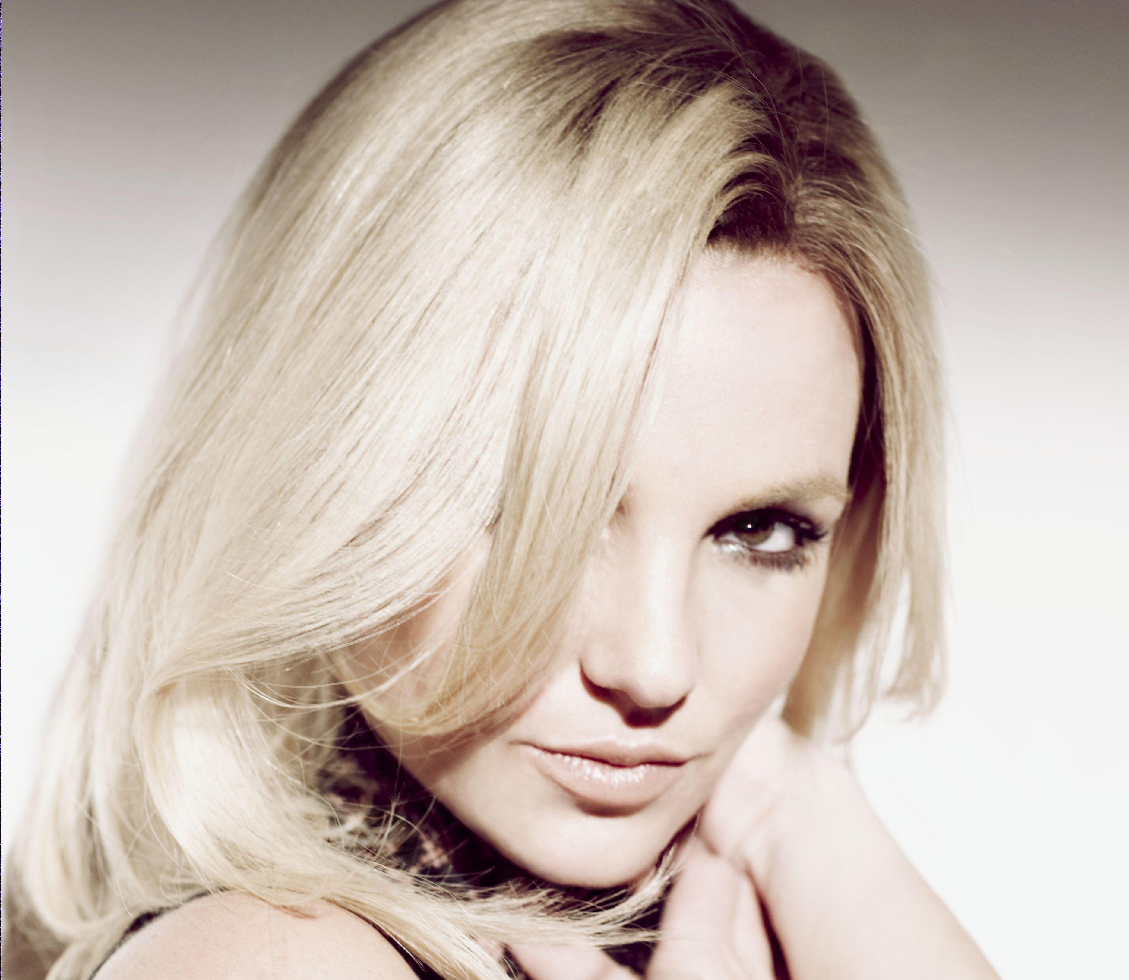 Free download wallpaper Music, Britney Spears, Singer, Blonde, American, Brown Eyes on your PC desktop