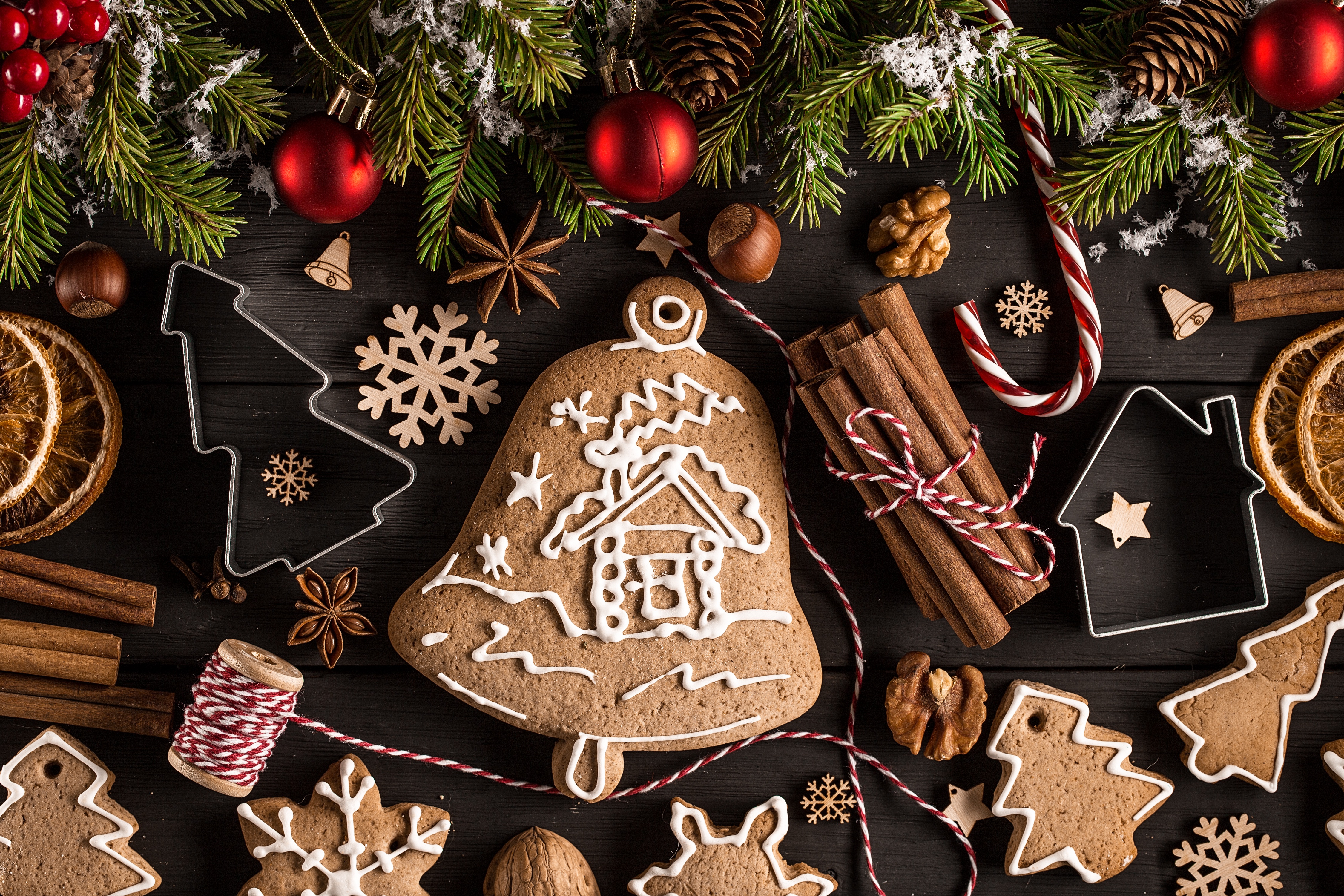 Download mobile wallpaper Food, Still Life, Cinnamon, Christmas, Gingerbread, Cookie for free.