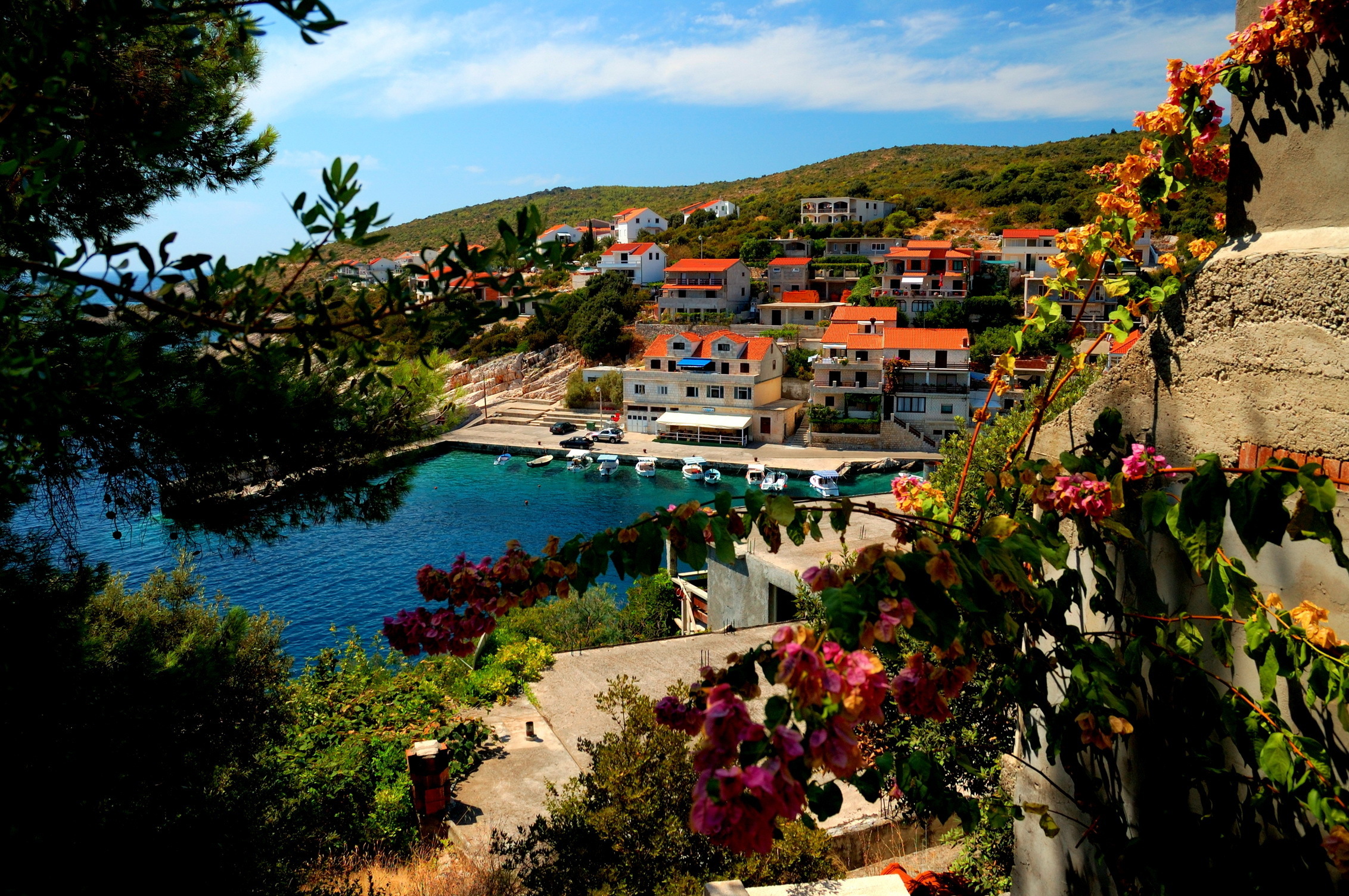 Download mobile wallpaper City, Mountain, Coast, House, Town, Croatia, Man Made, Towns for free.