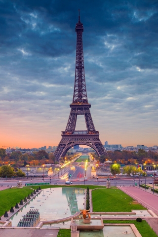 Download mobile wallpaper Sky, Paris, Eiffel Tower, Monuments, Sunrise, France, Monument, Man Made for free.