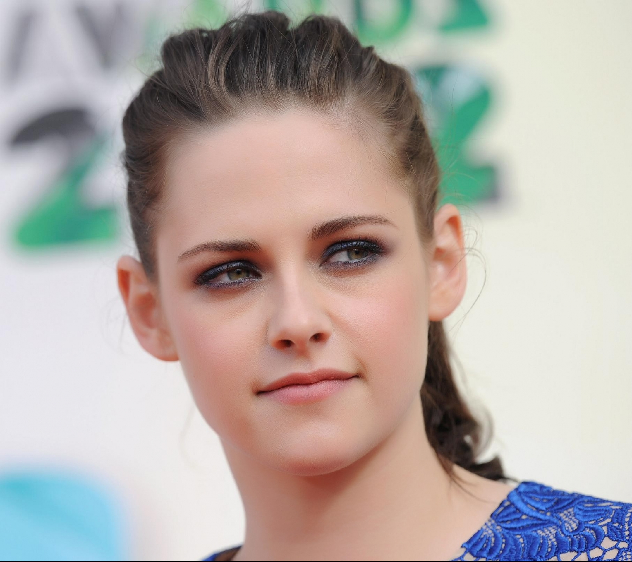 Descarga gratuita de fondo de pantalla para móvil de Kristen Stewart, Celebridades.