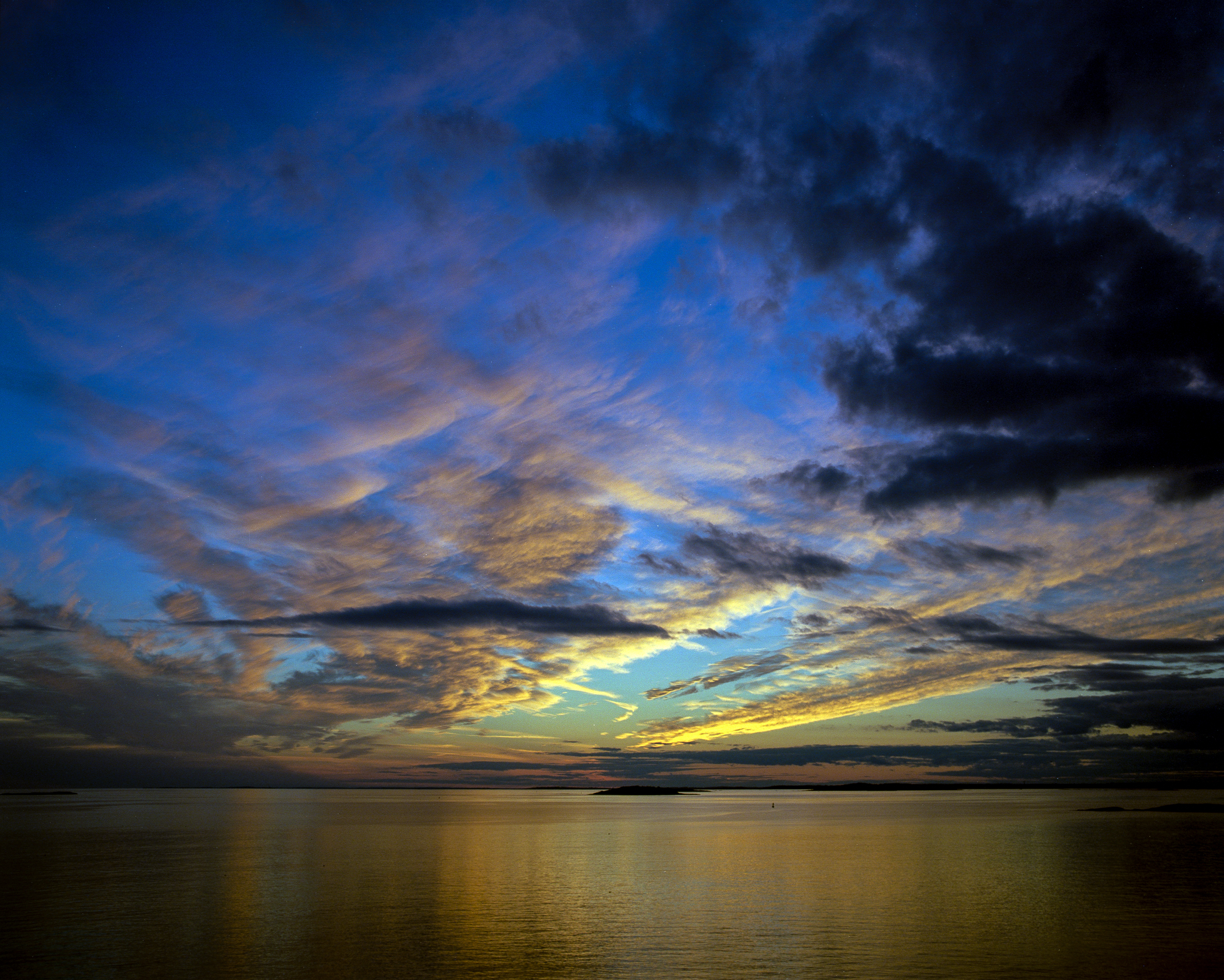 Handy-Wallpaper Horizont, Sunset, Sky, Clouds, Natur, Sea kostenlos herunterladen.