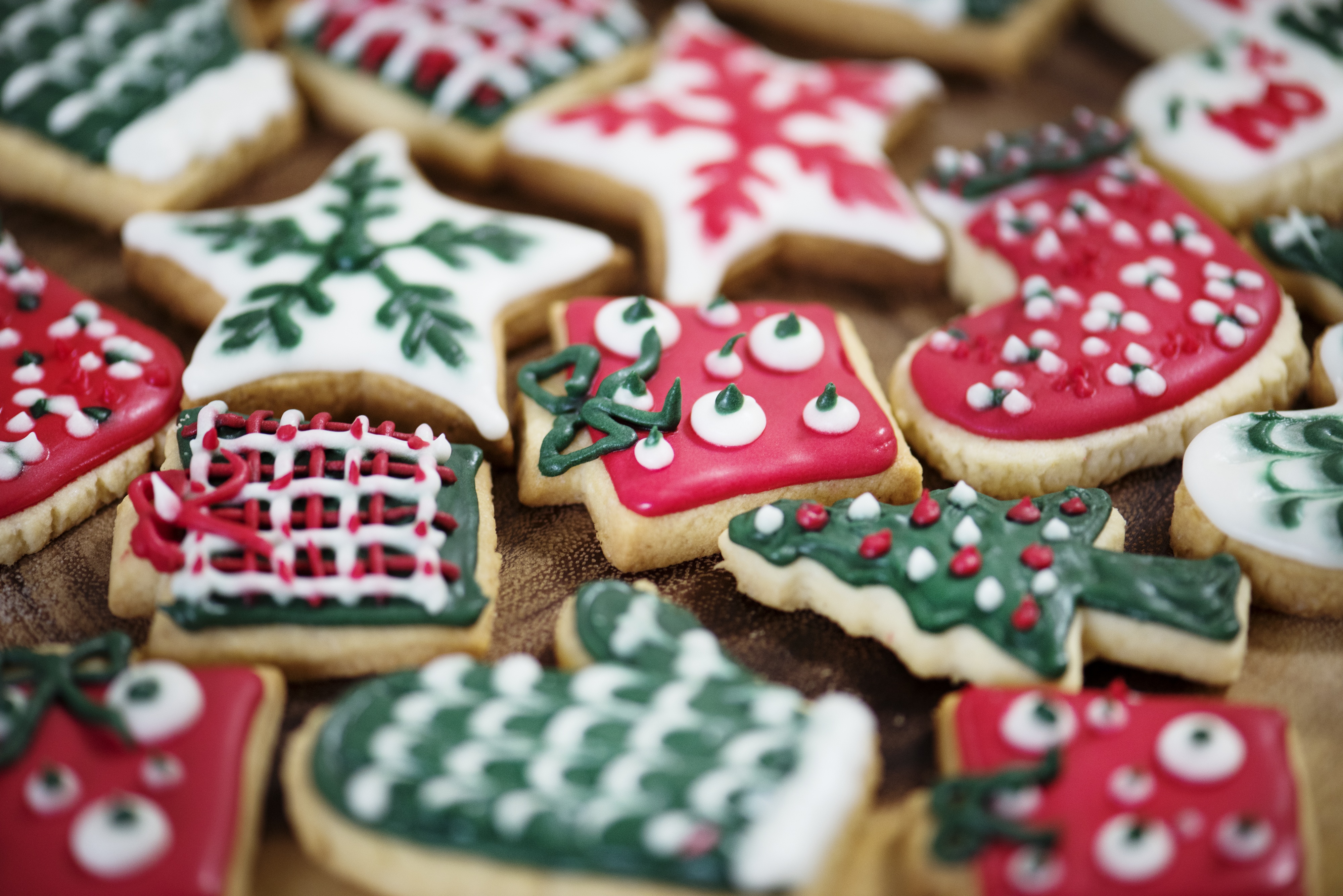 Téléchargez des papiers peints mobile Nourriture, Noël, Sapin De Noël, Biscuit, Coeur gratuitement.