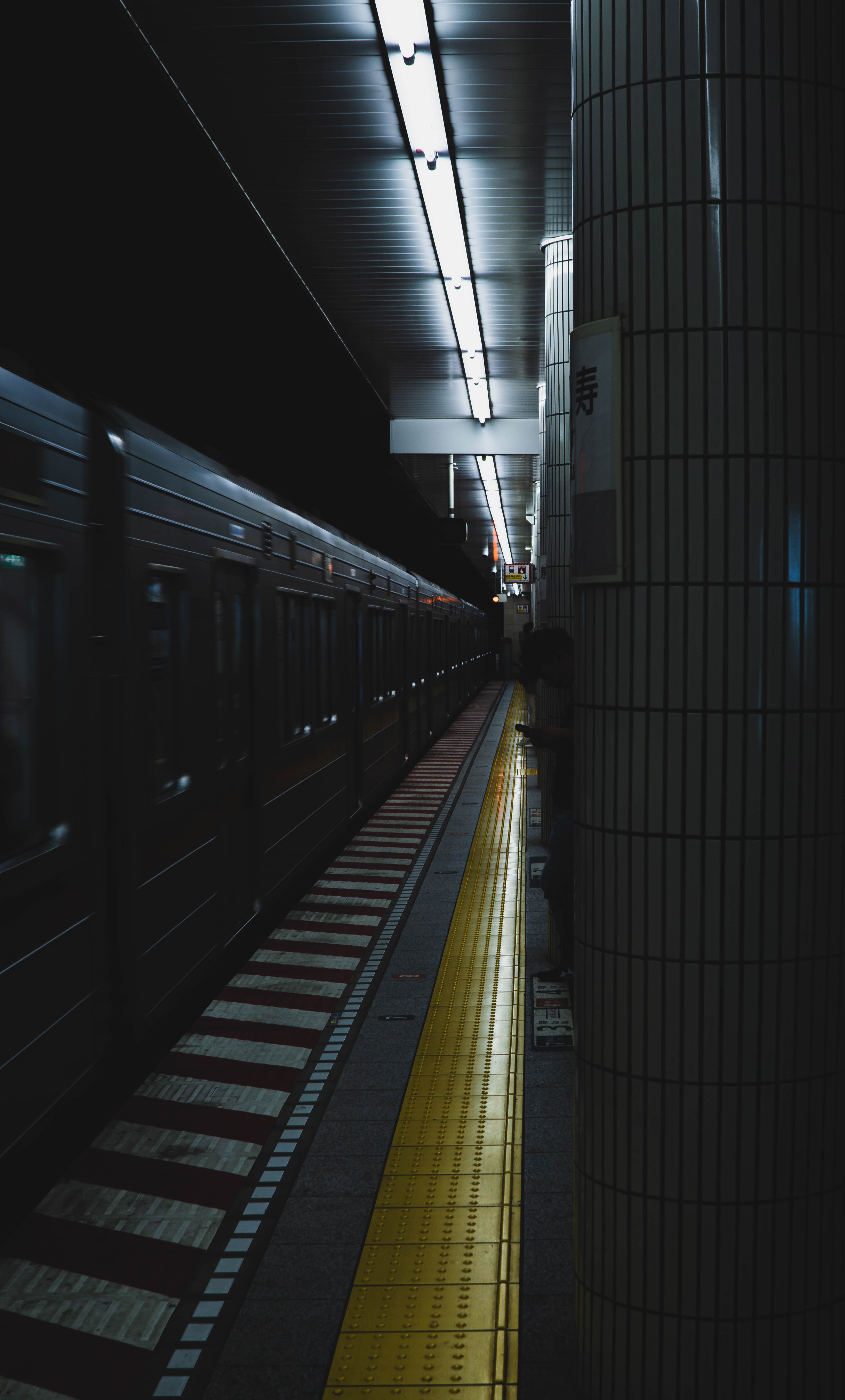 dark, underground, subway, miscellanea, miscellaneous, station, train, metro