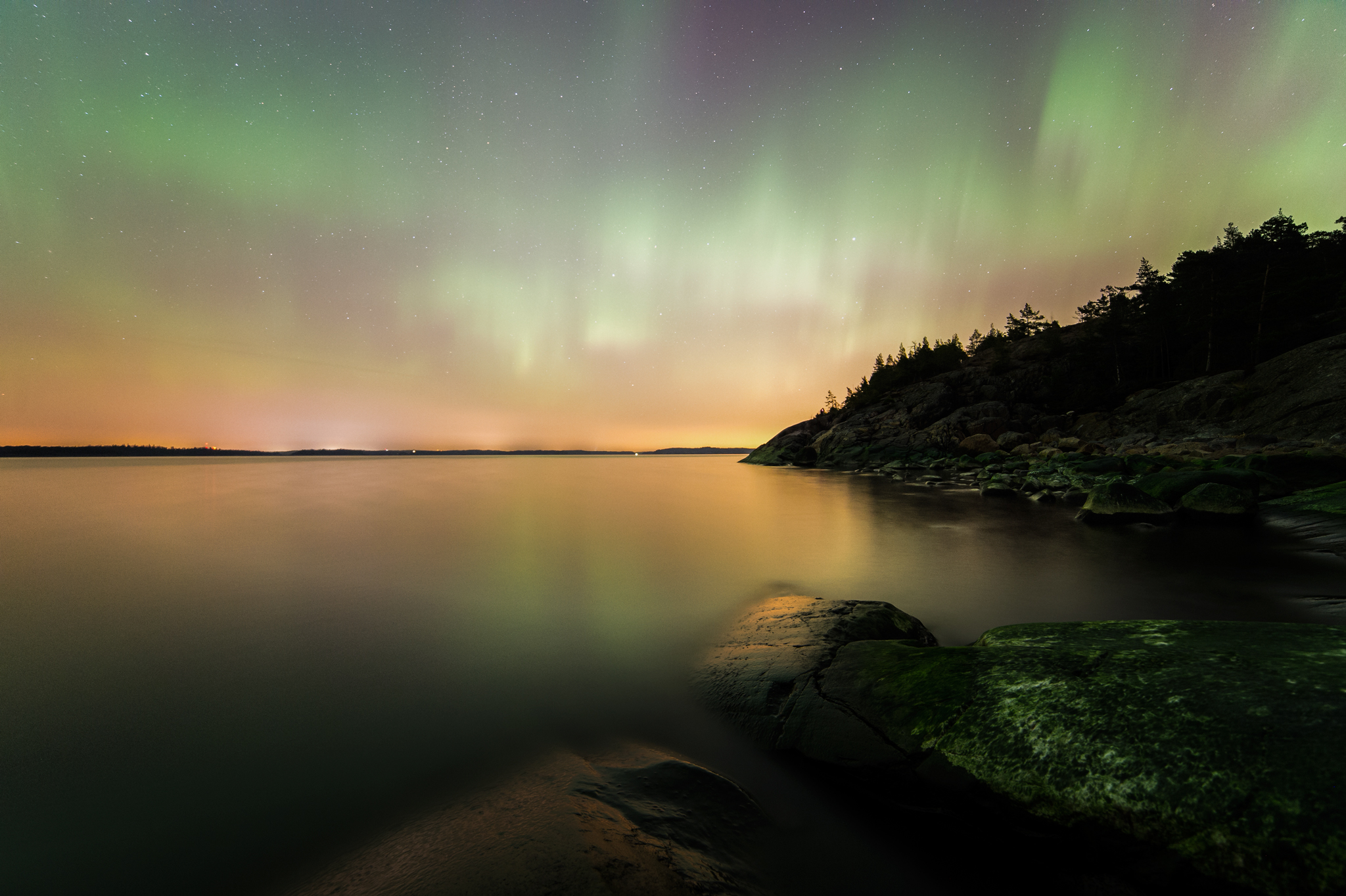 Free download wallpaper Sky, Lake, Coast, Earth, Aurora Borealis on your PC desktop